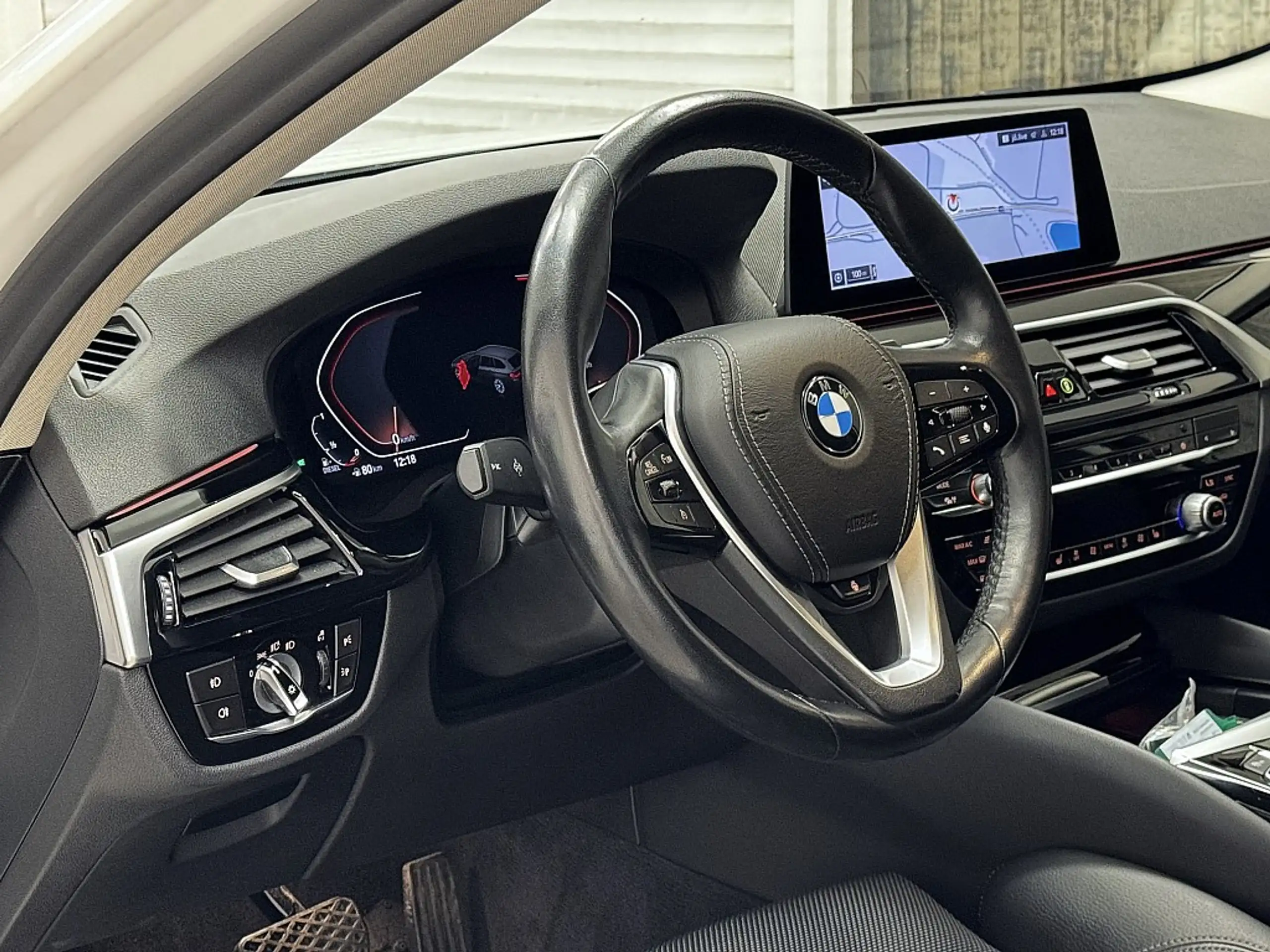 BMW - 520