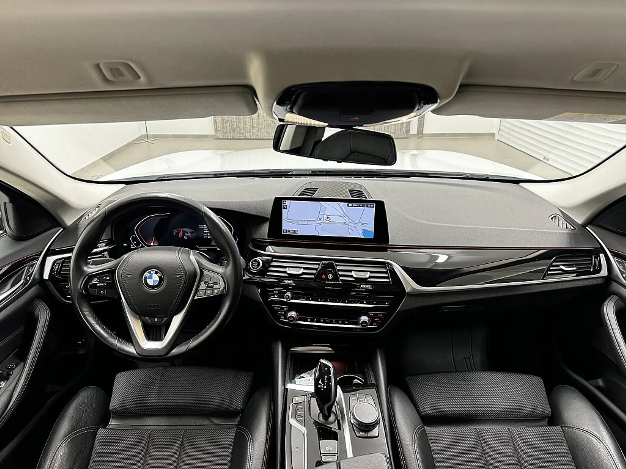 BMW - 520