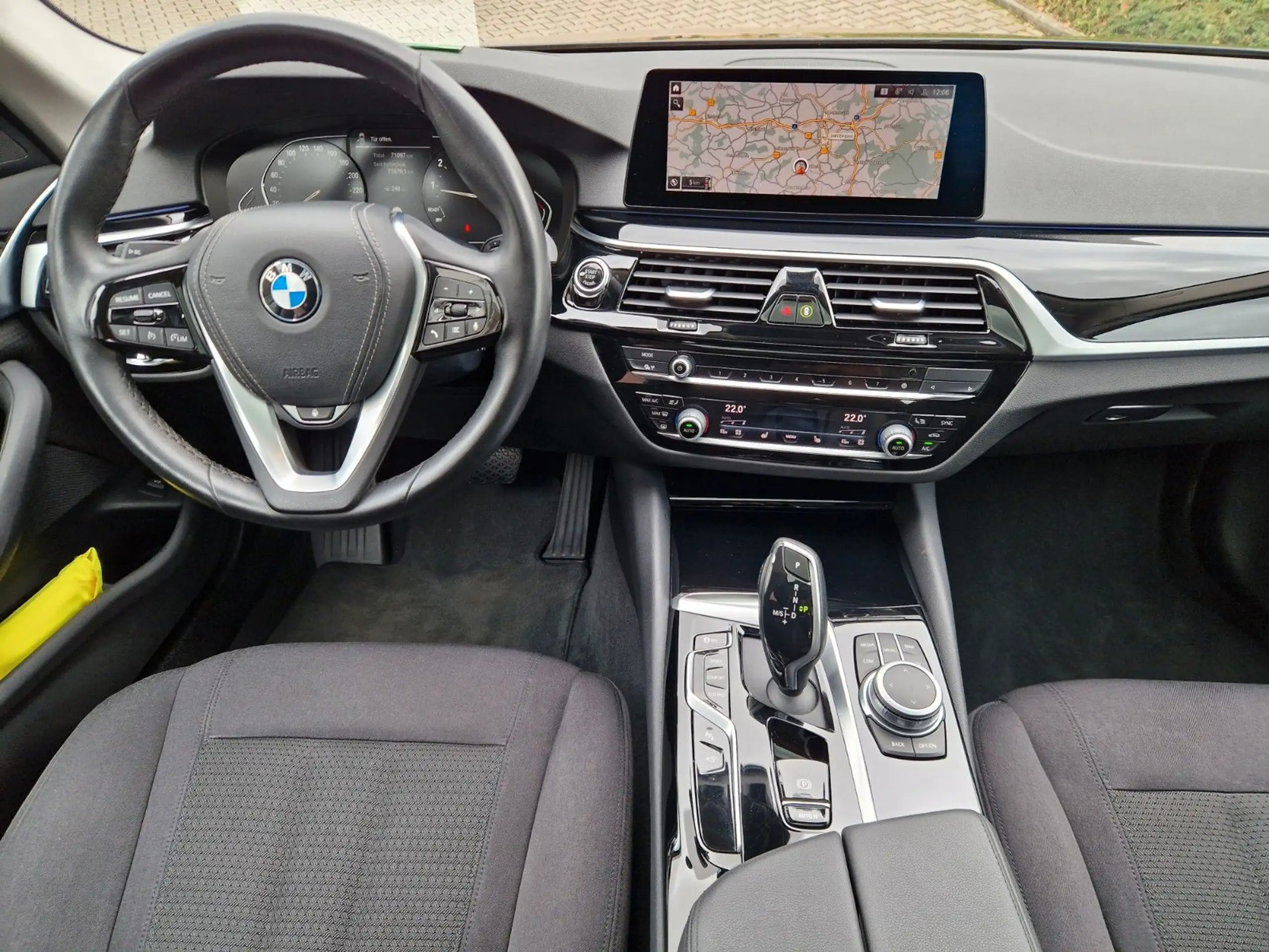 BMW - 530