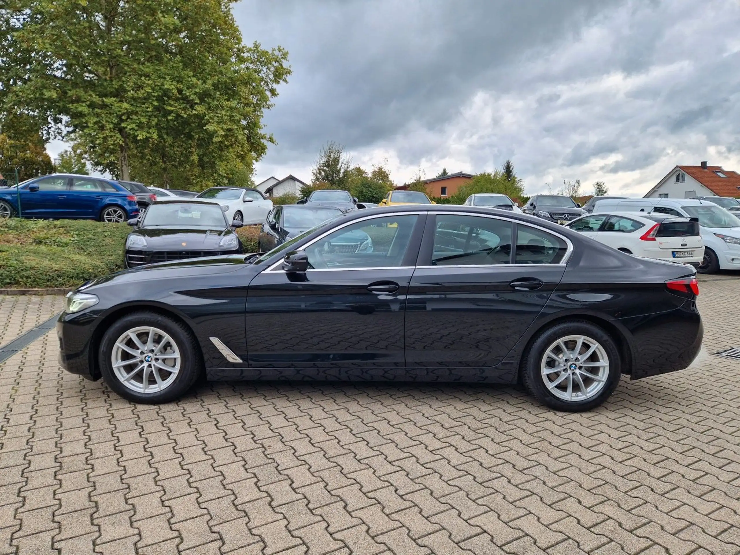 BMW - 530