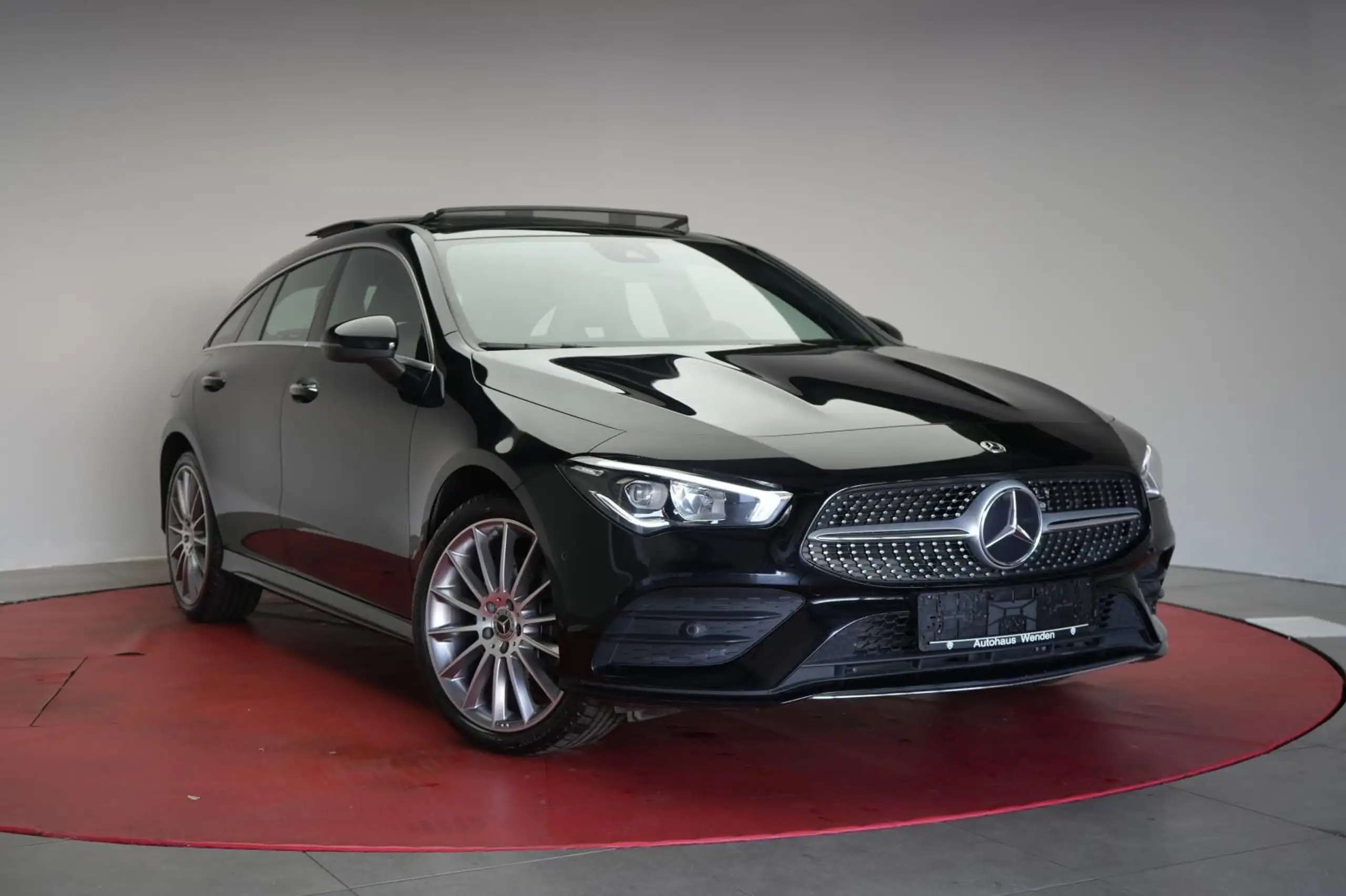 Mercedes-Benz - CLA 250