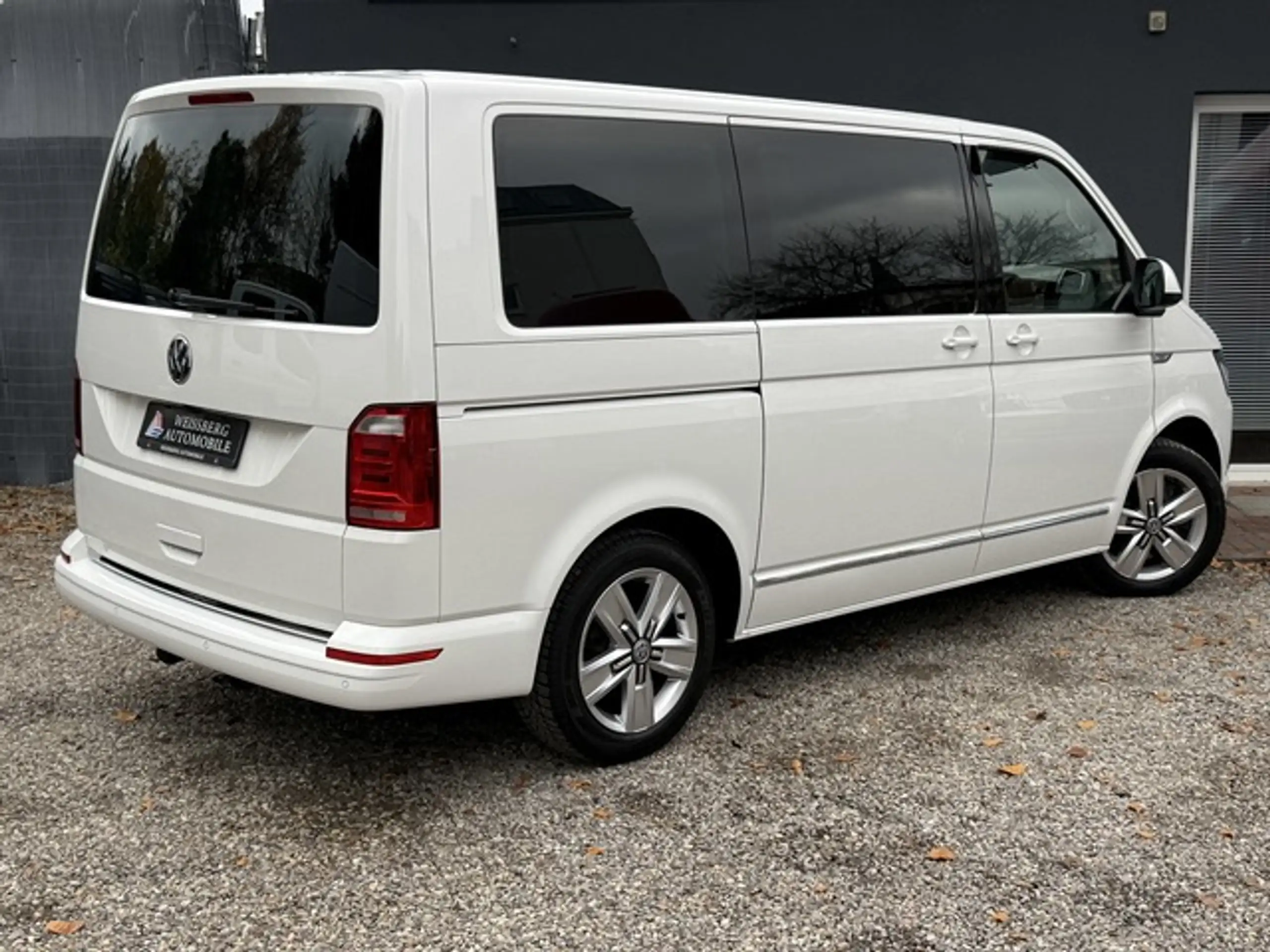 Volkswagen - T6 Multivan