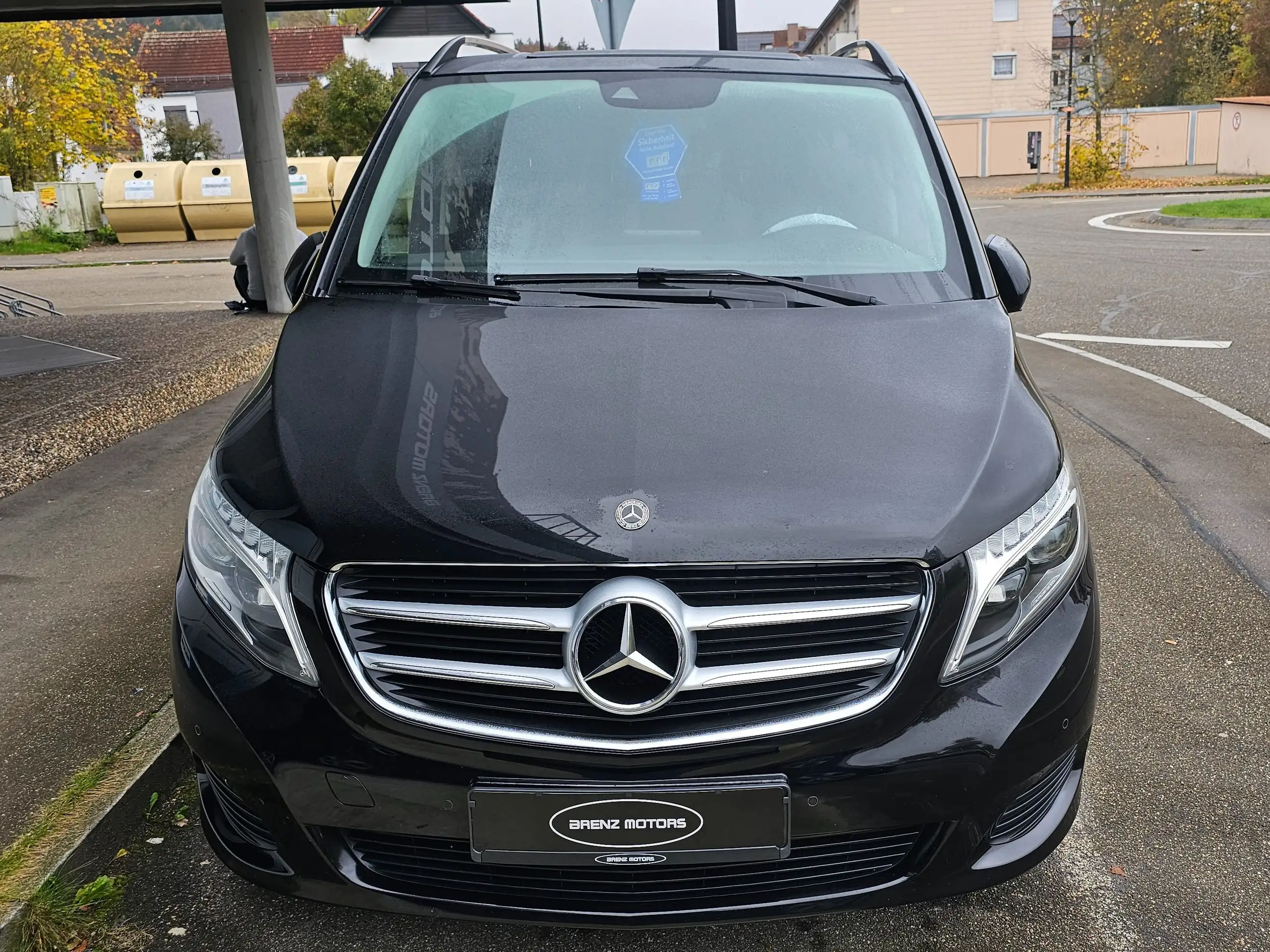 Mercedes-Benz - V 250