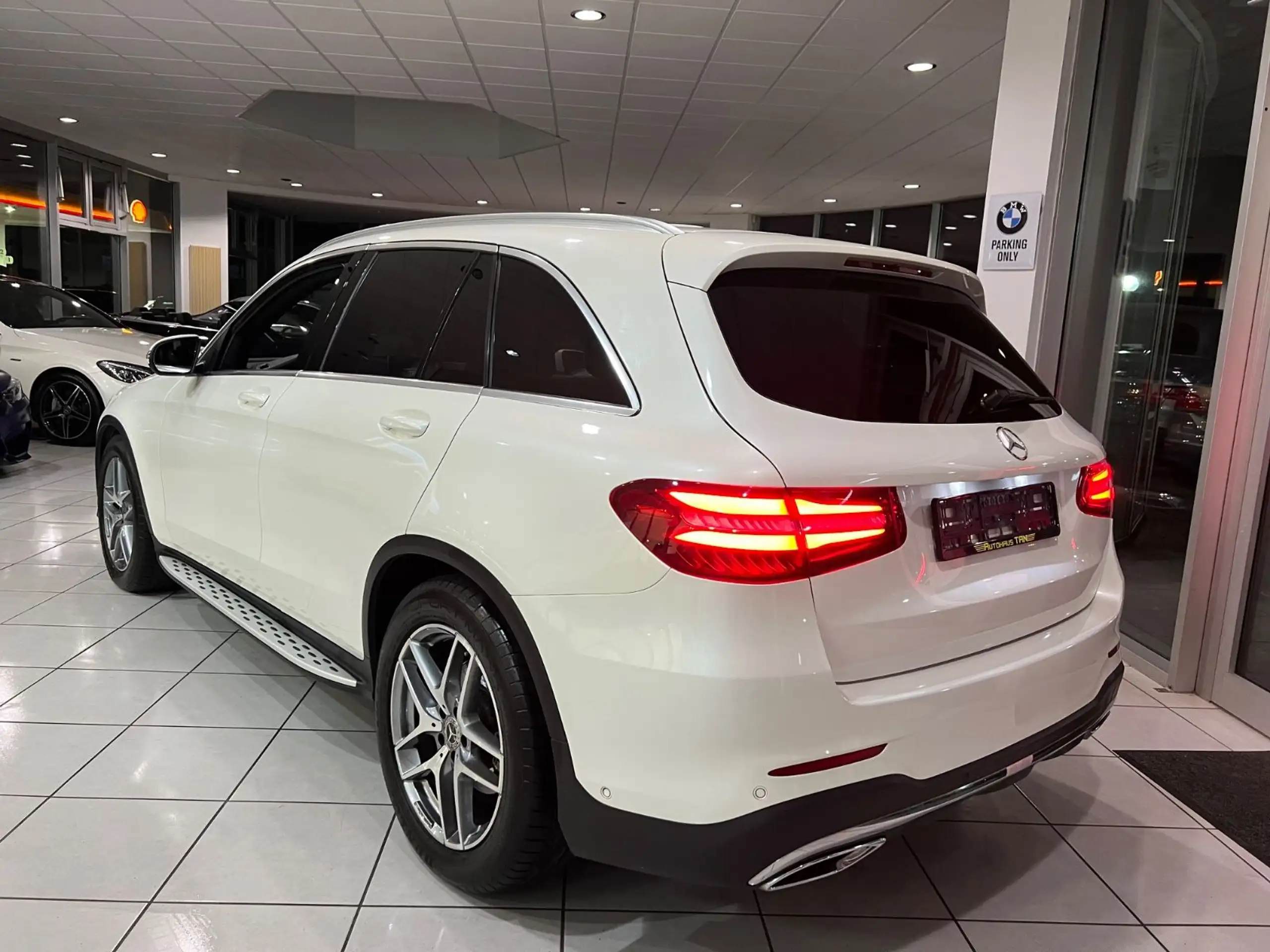 Mercedes-Benz - GLC 350