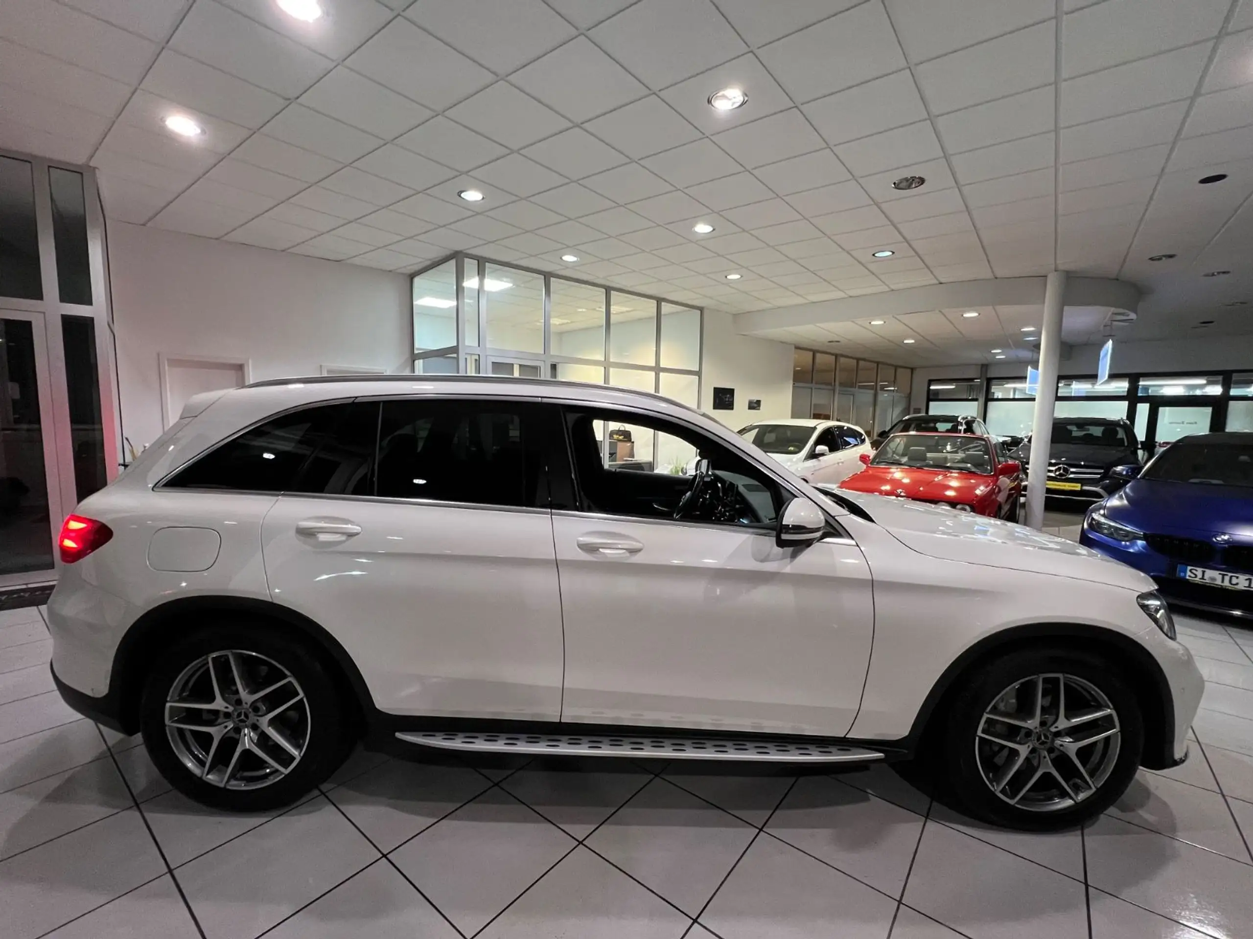 Mercedes-Benz - GLC 350