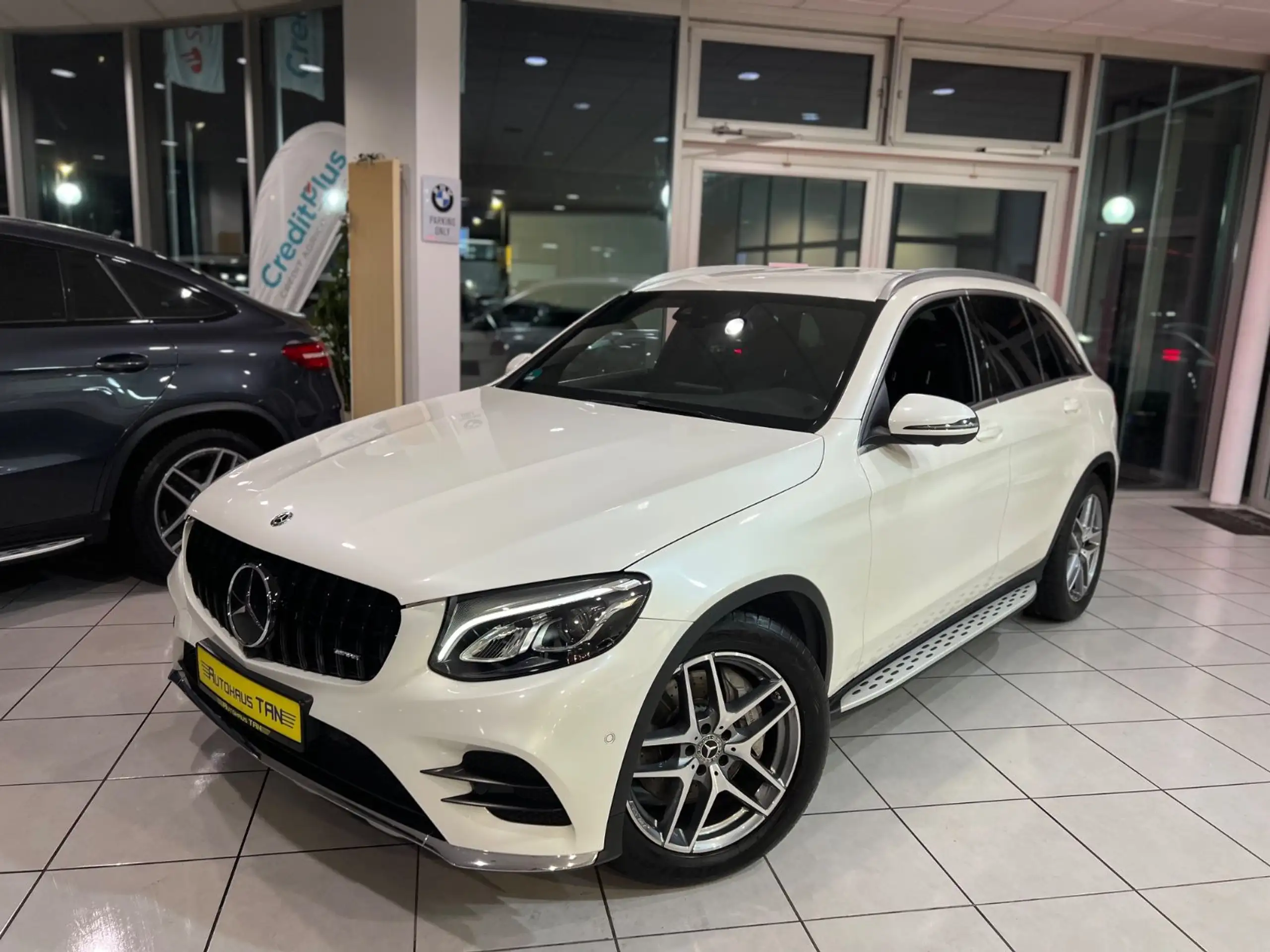 Mercedes-Benz - GLC 350