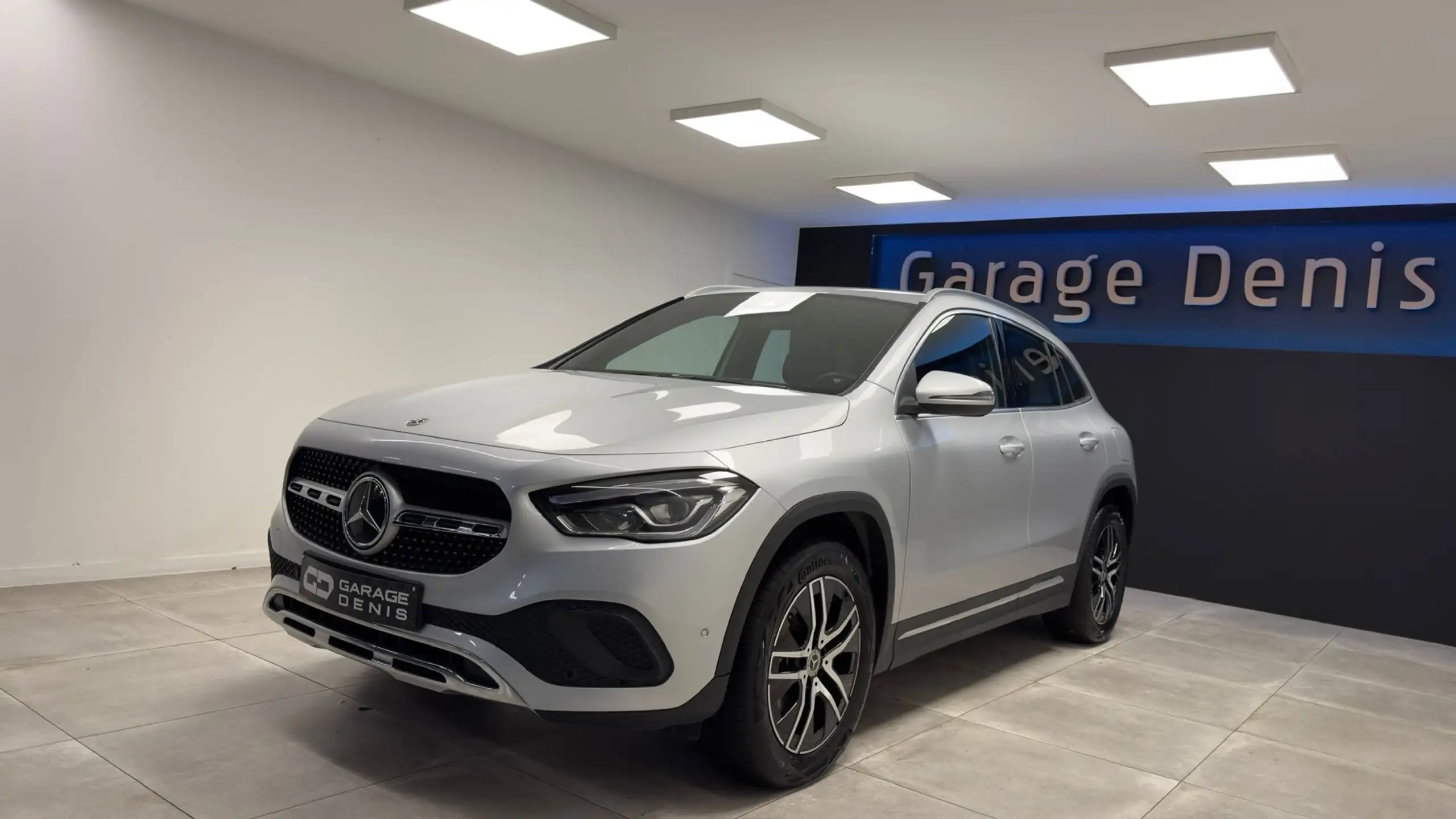 Mercedes-Benz - GLA 180