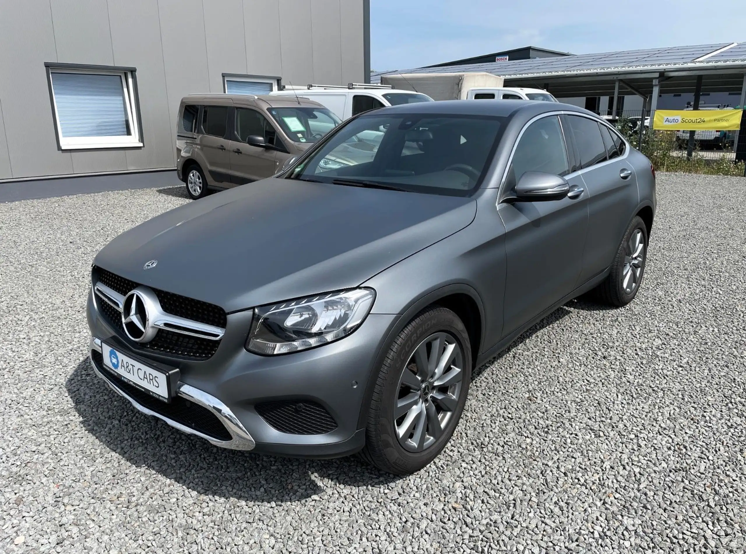 Mercedes-Benz - GLC 250