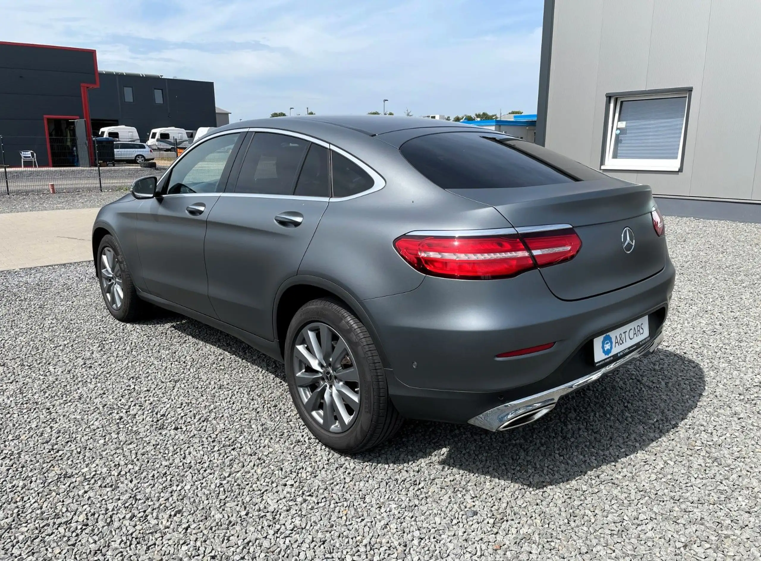 Mercedes-Benz - GLC 250