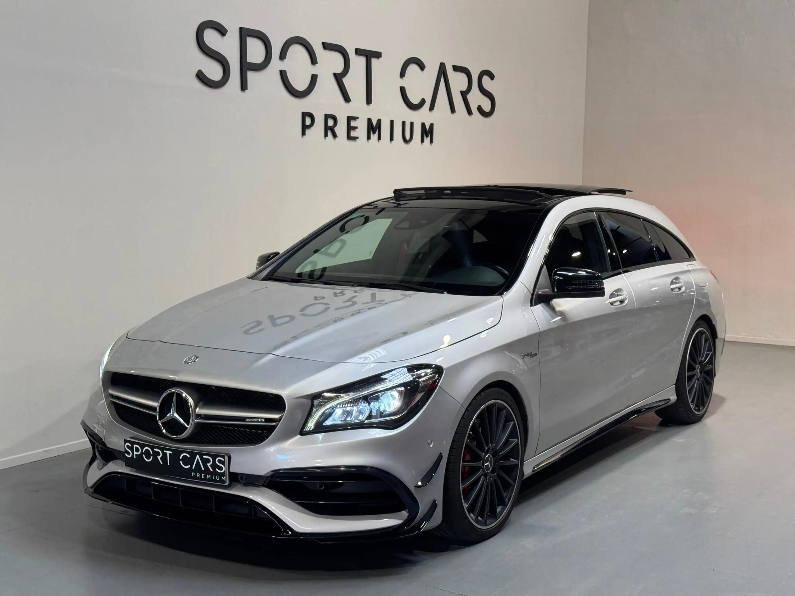 Mercedes-Benz - CLA 45 AMG