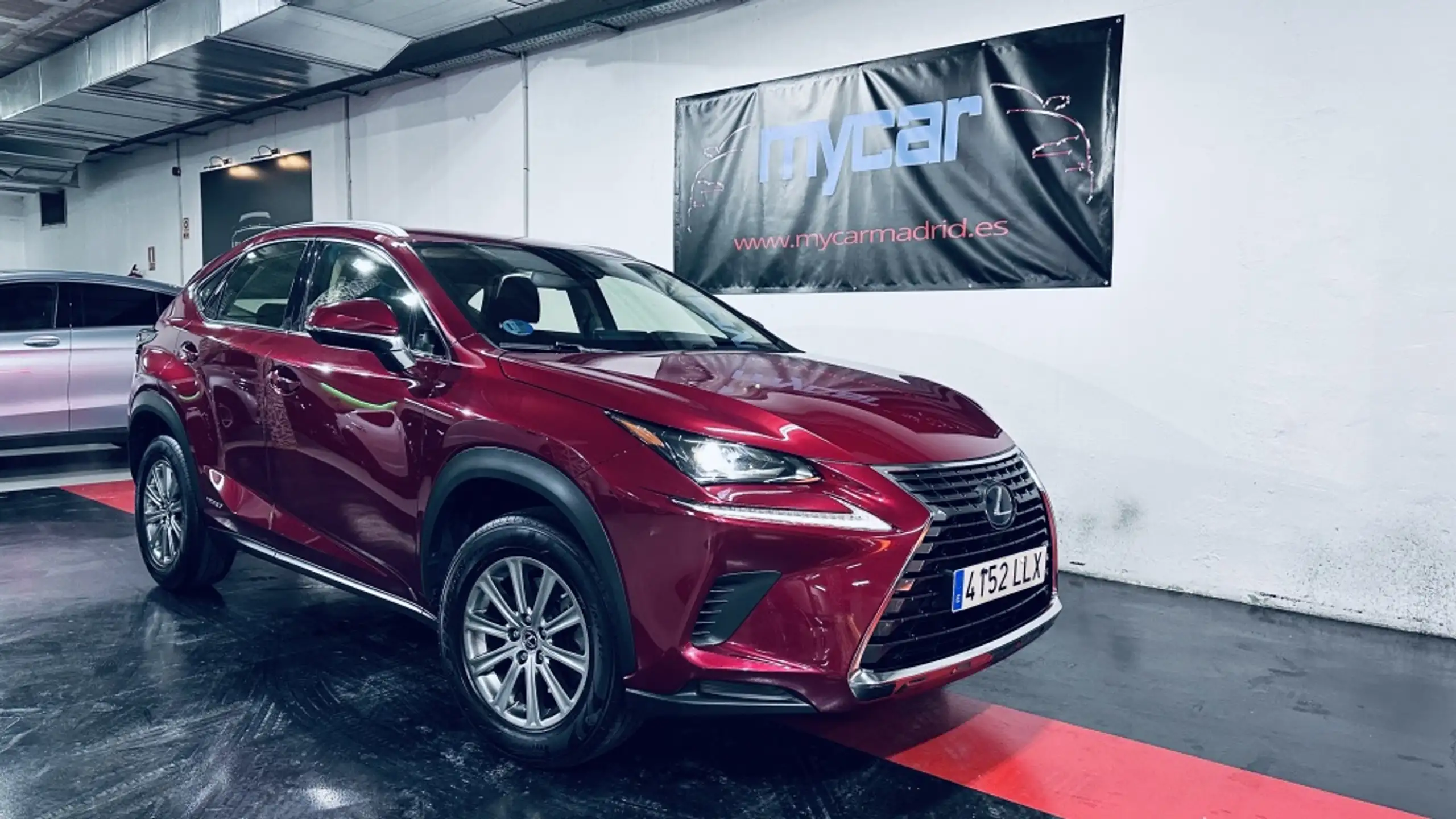 Lexus - NX 300h