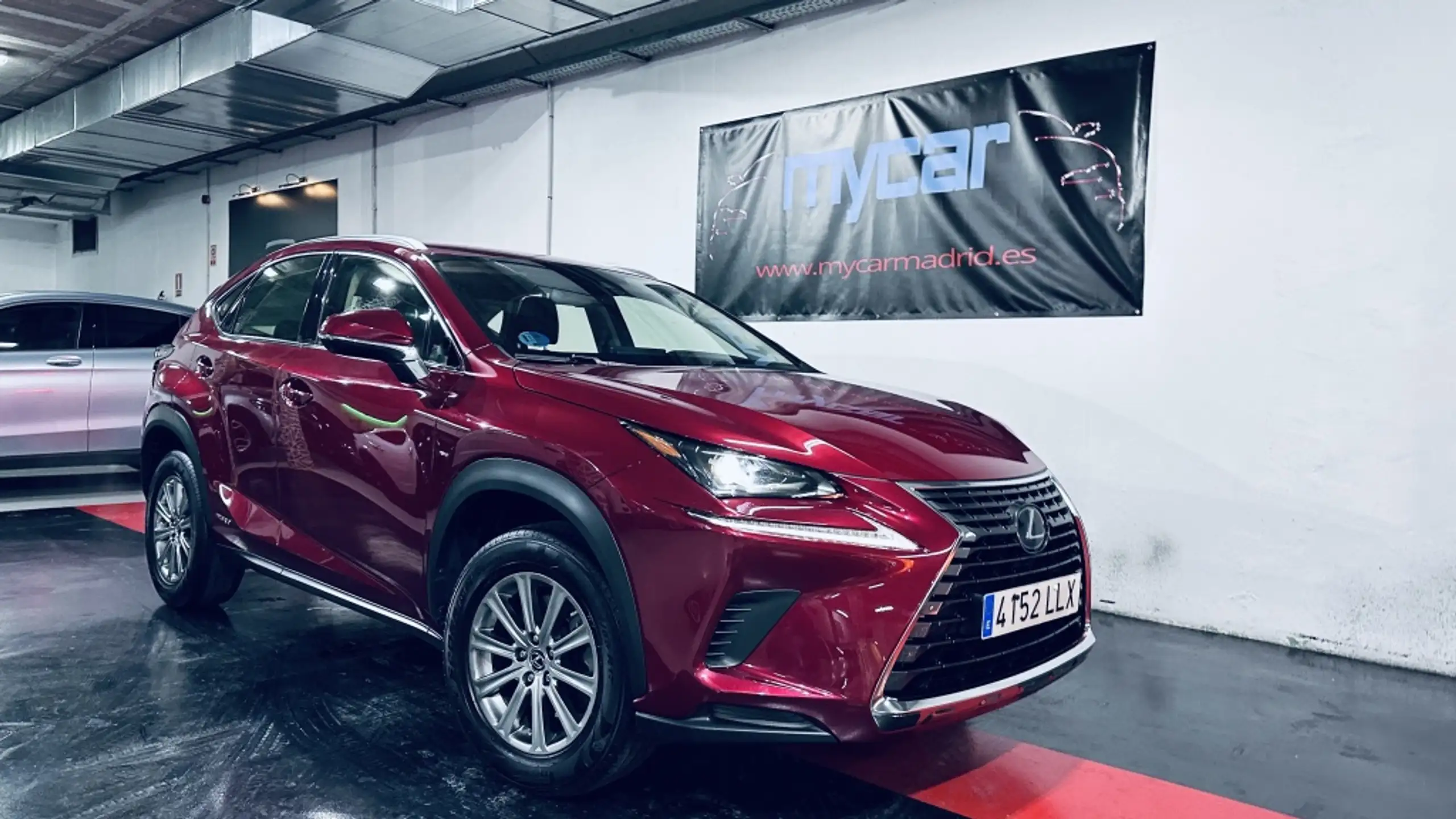 Lexus - NX 300h