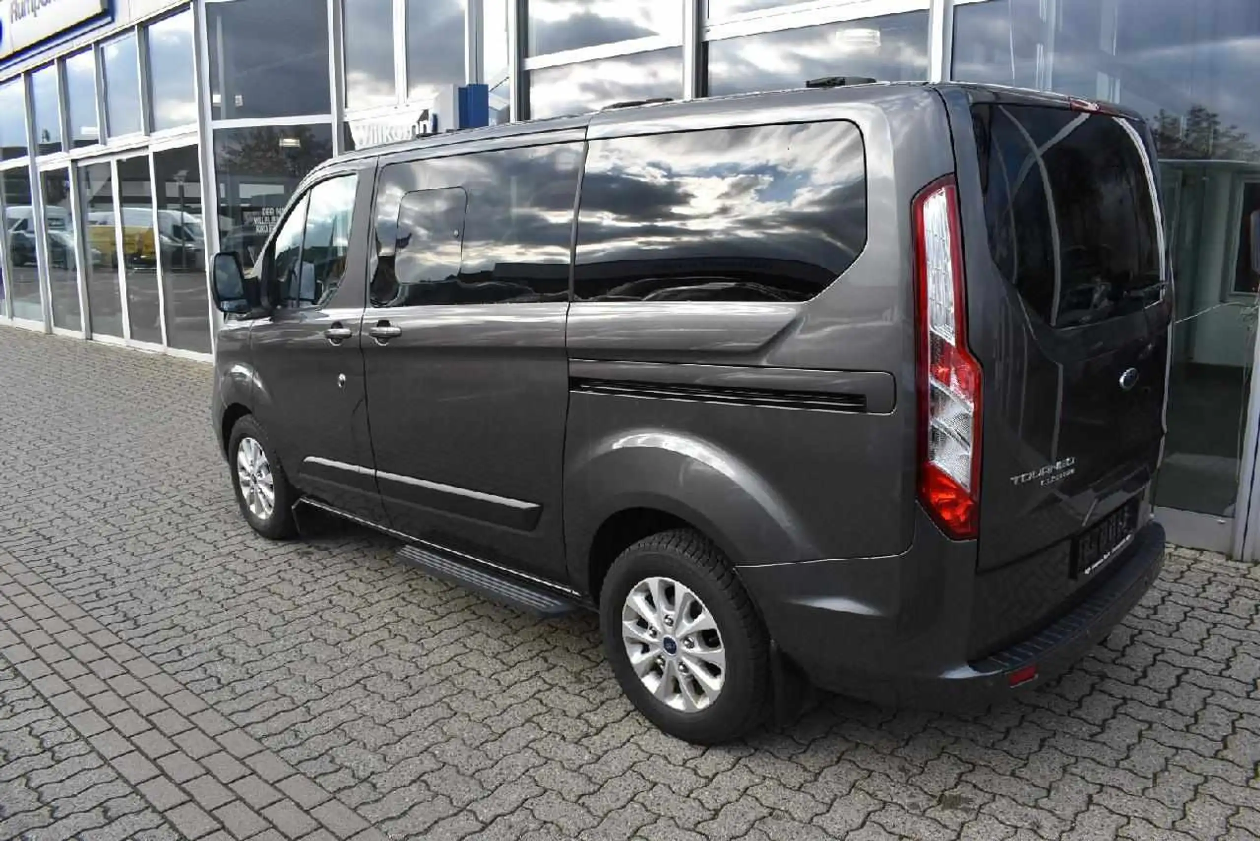 Ford - Tourneo Custom