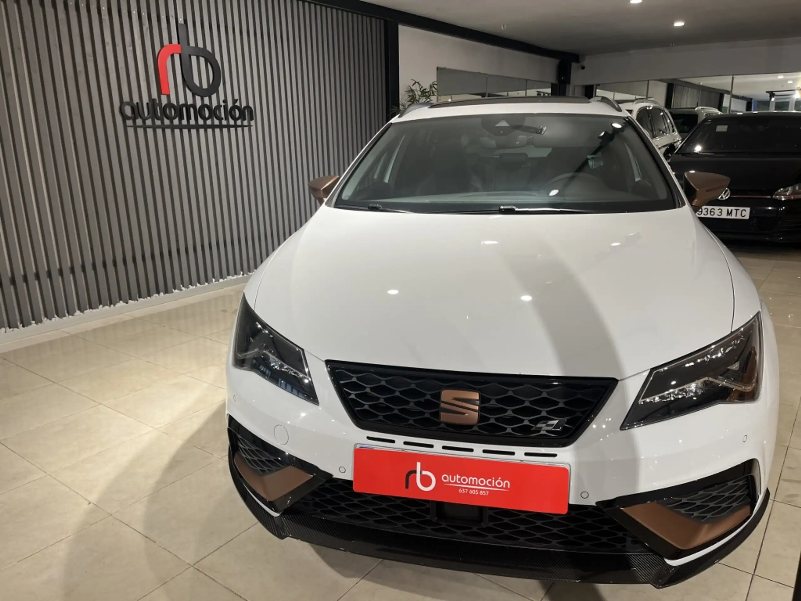 SEAT - Leon