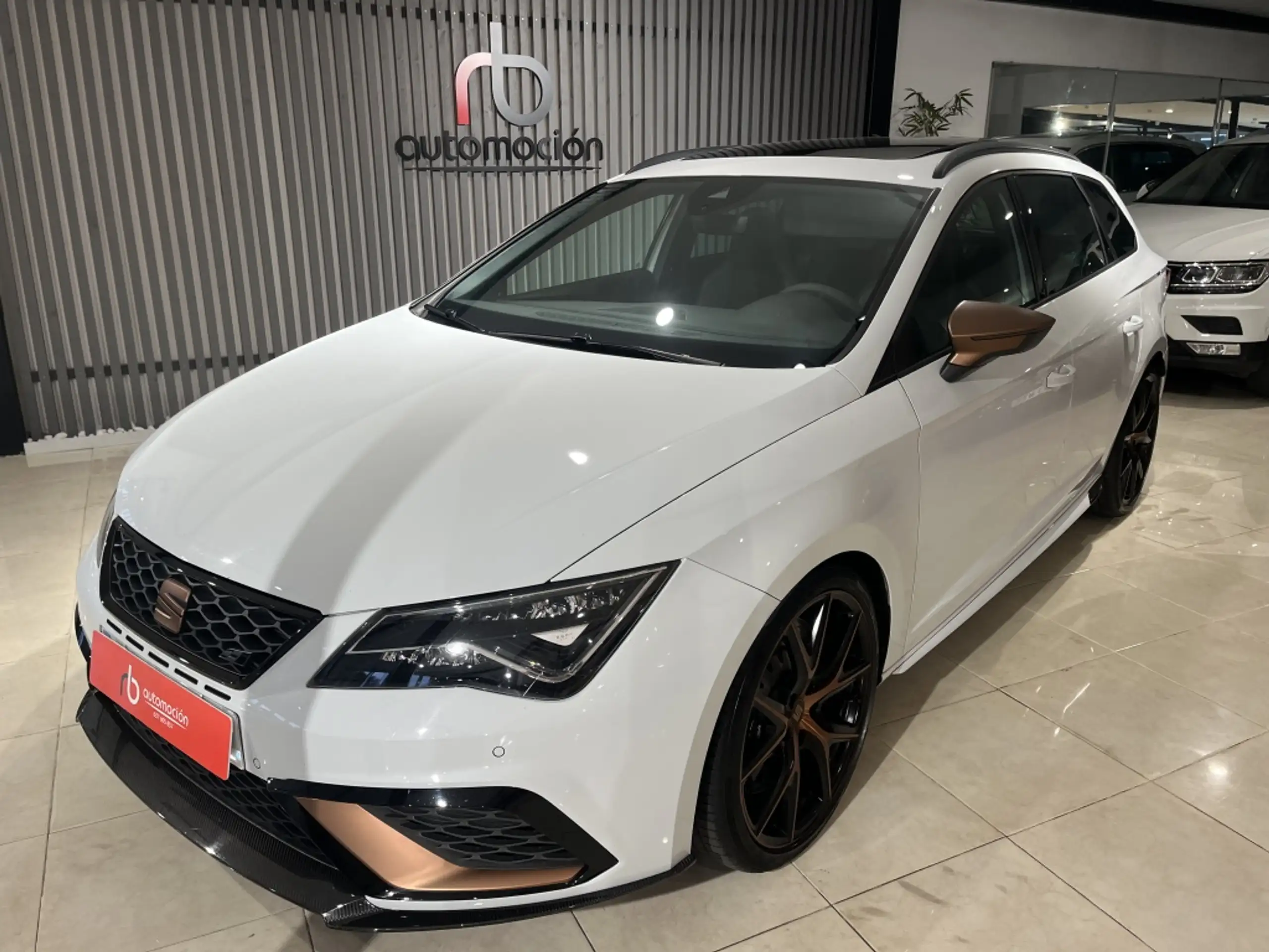 SEAT - Leon