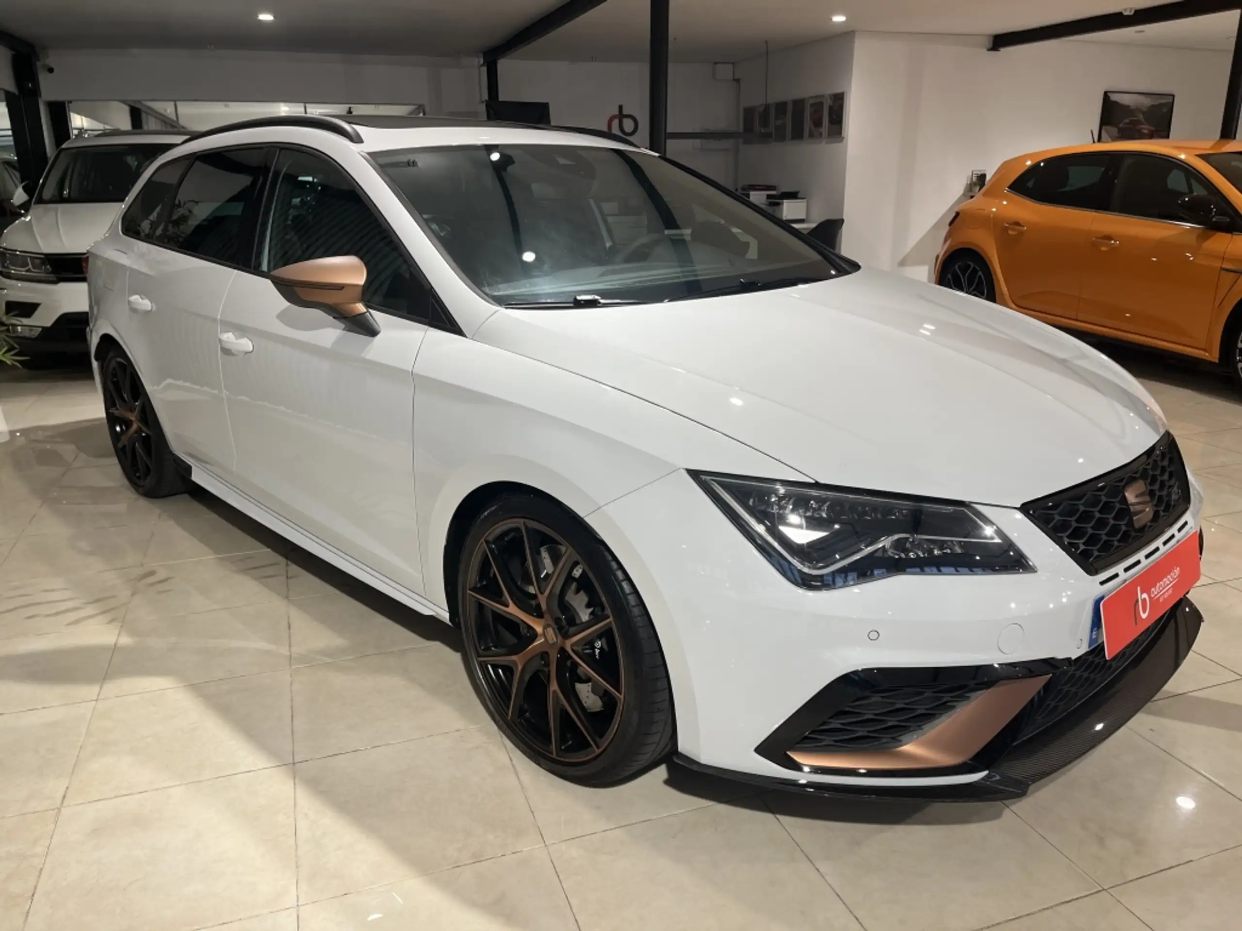 SEAT - Leon