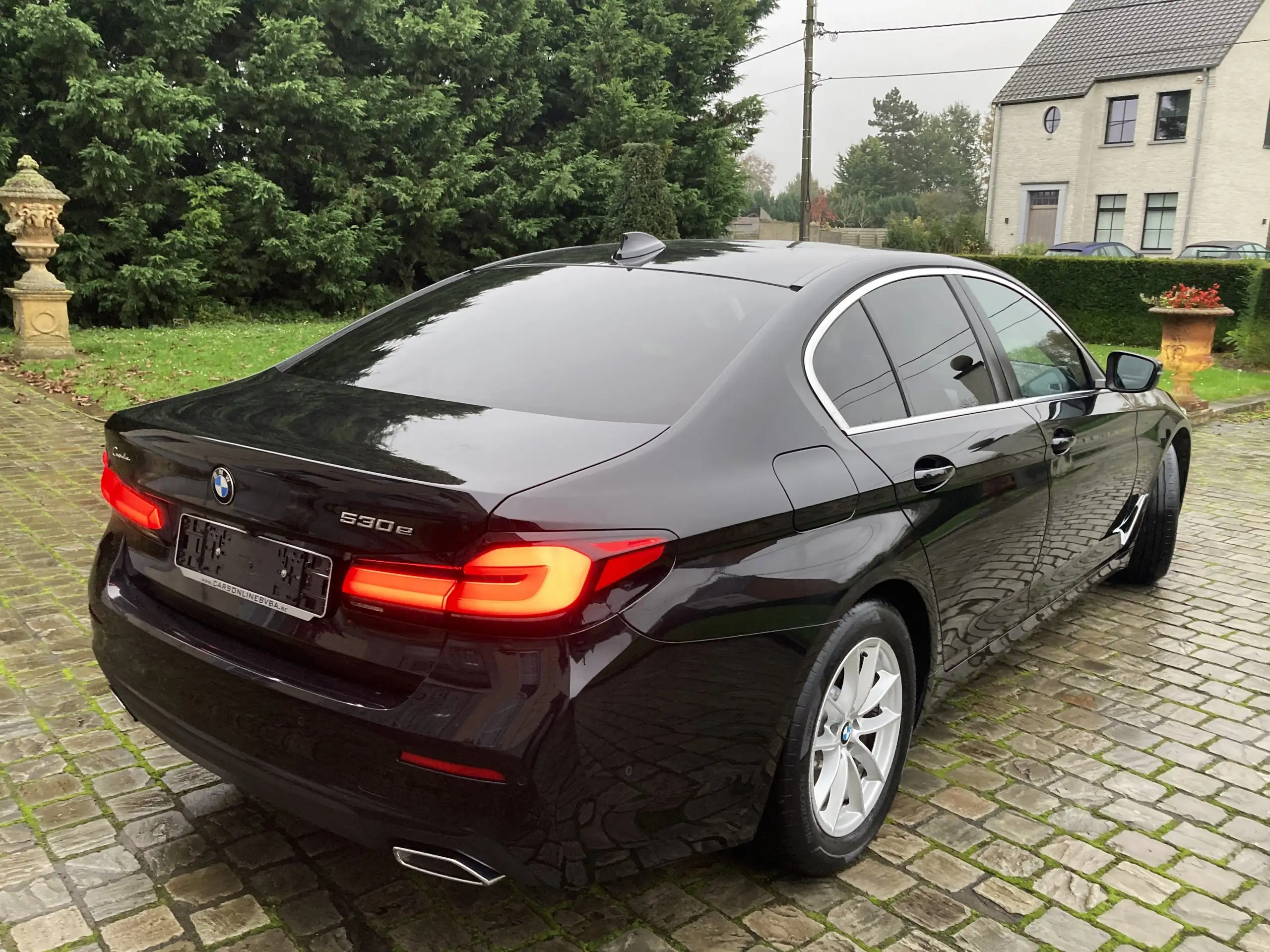 BMW - 530