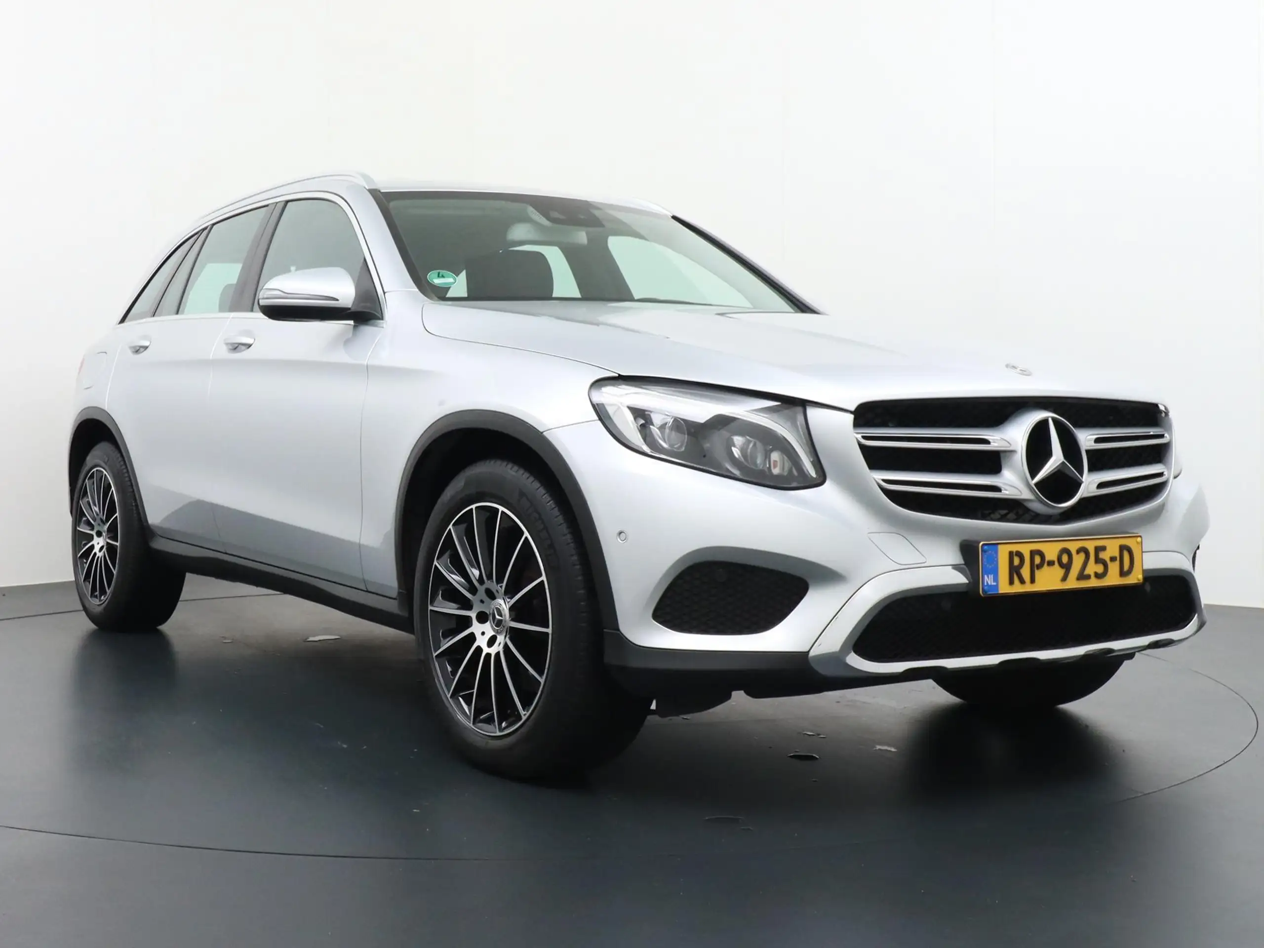 Mercedes-Benz - GLC 250