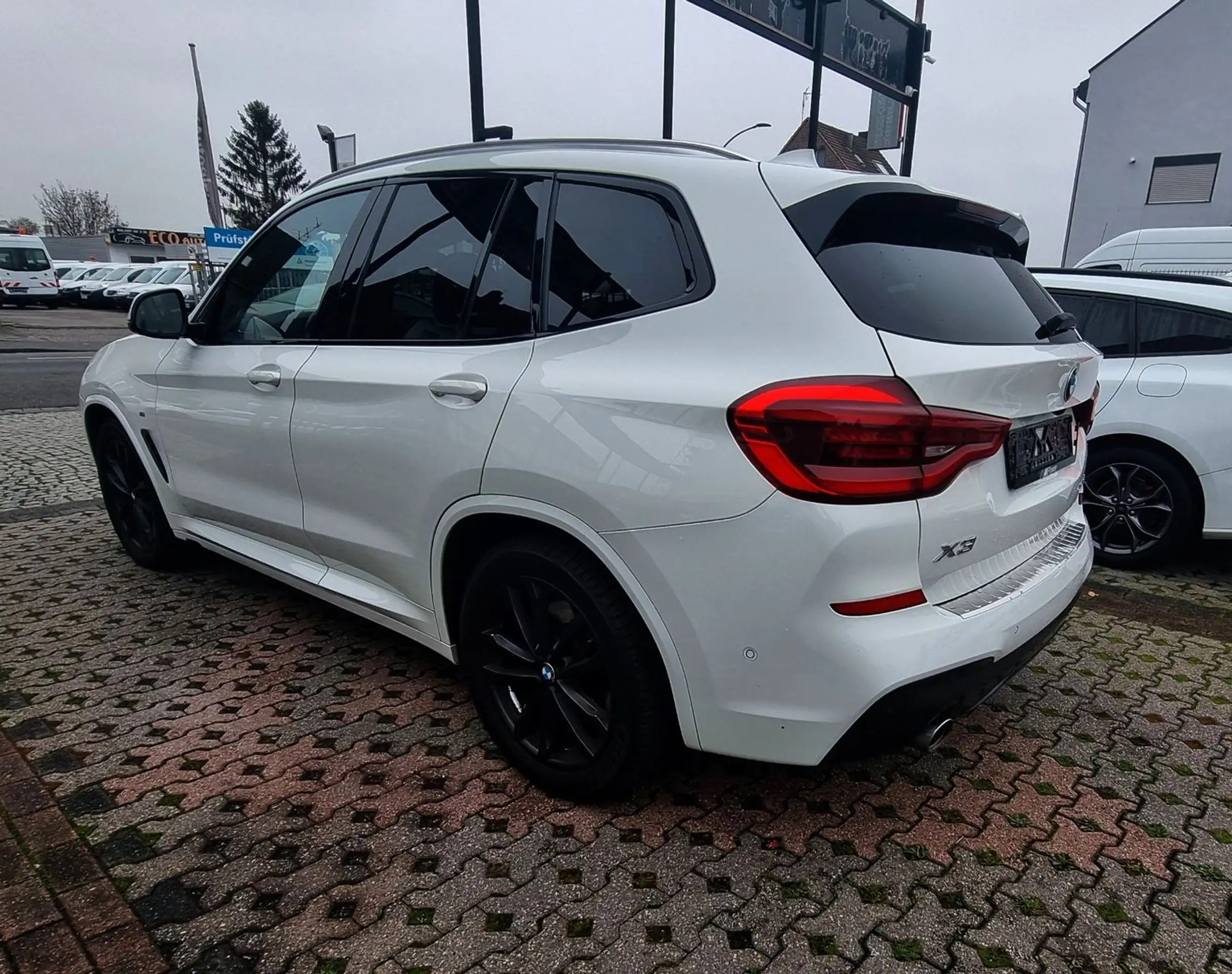 BMW - X3