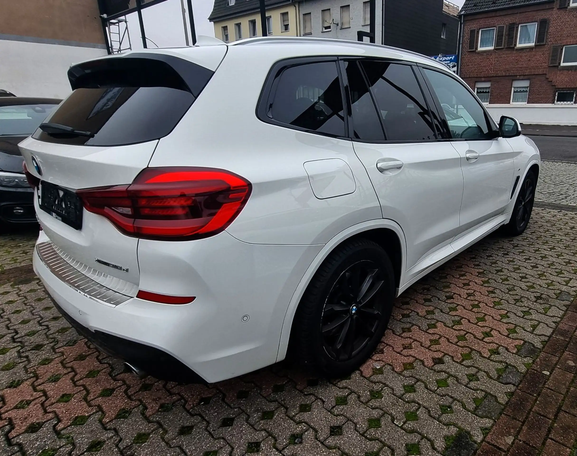 BMW - X3