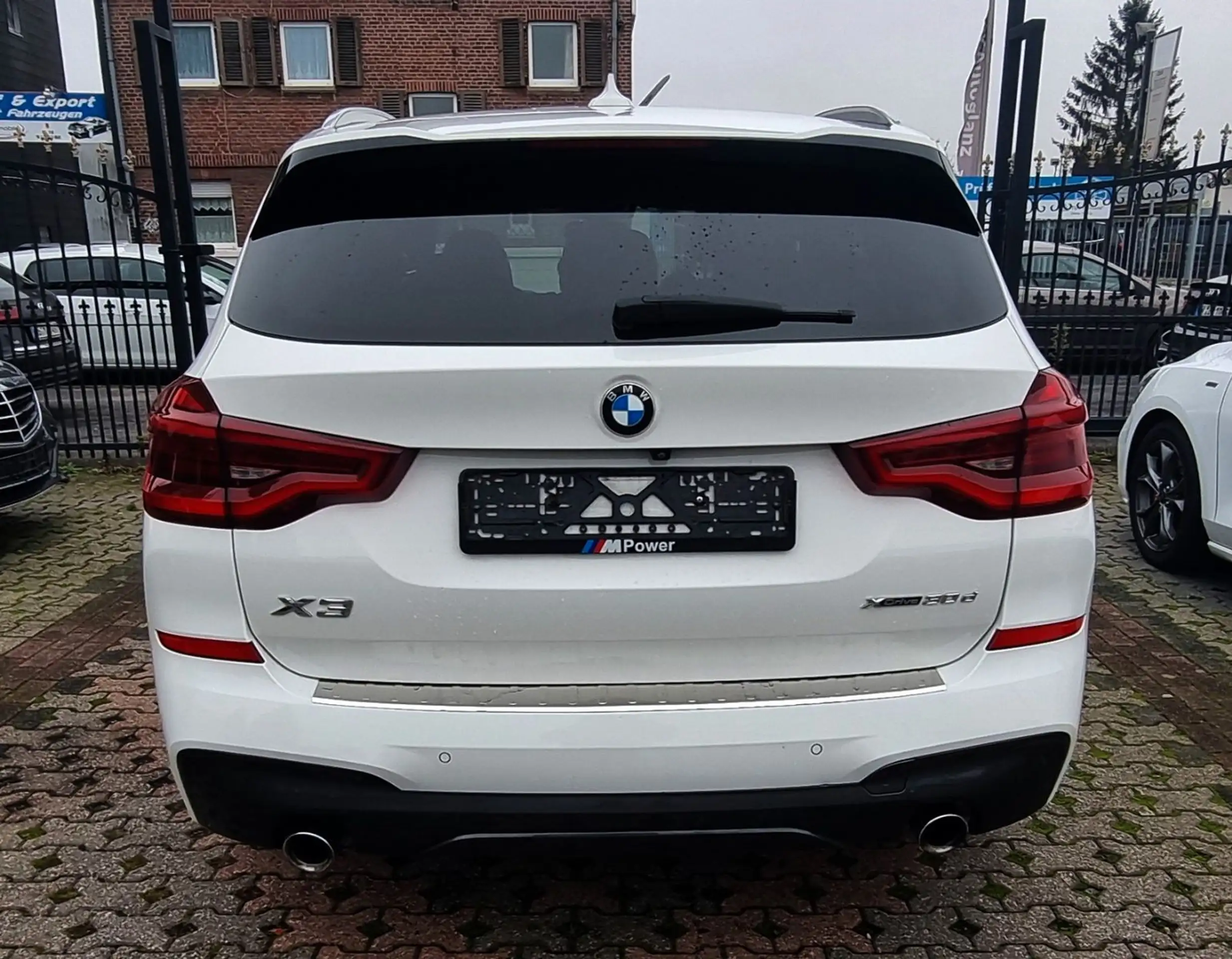 BMW - X3