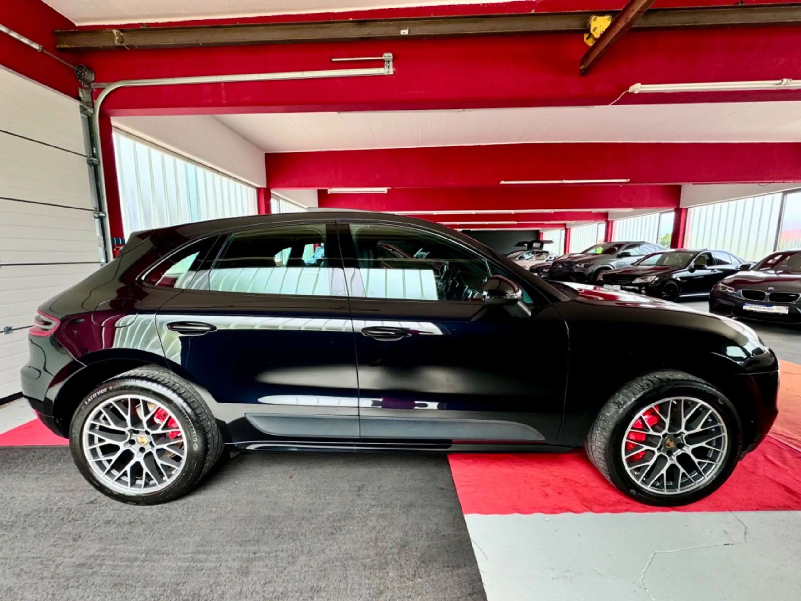 Porsche - Macan