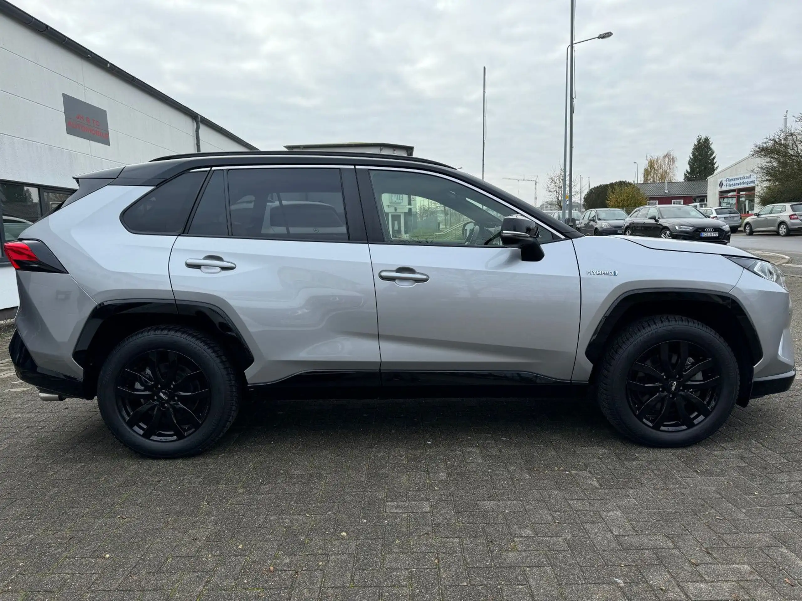 Toyota - RAV 4