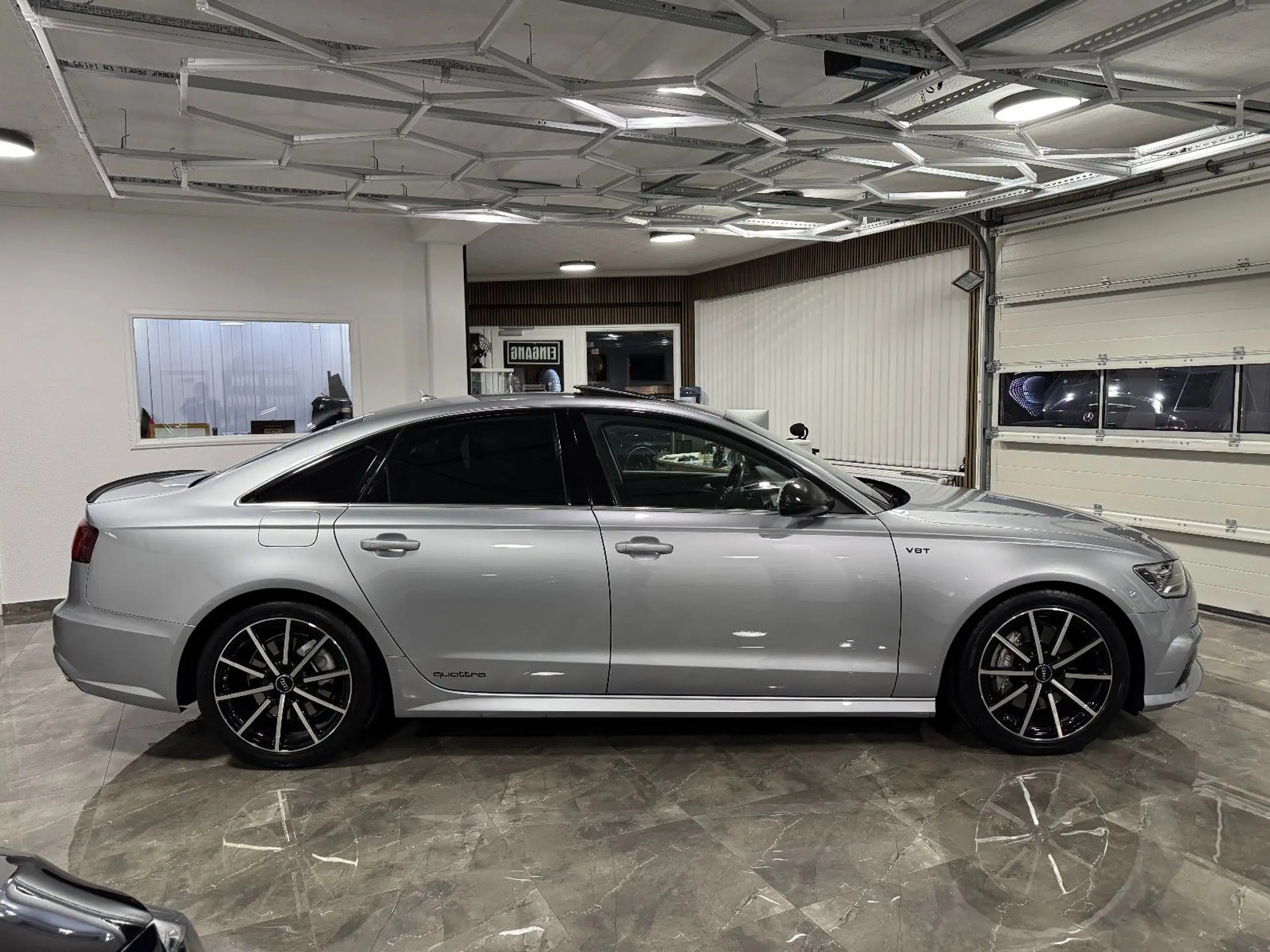 Audi - A6