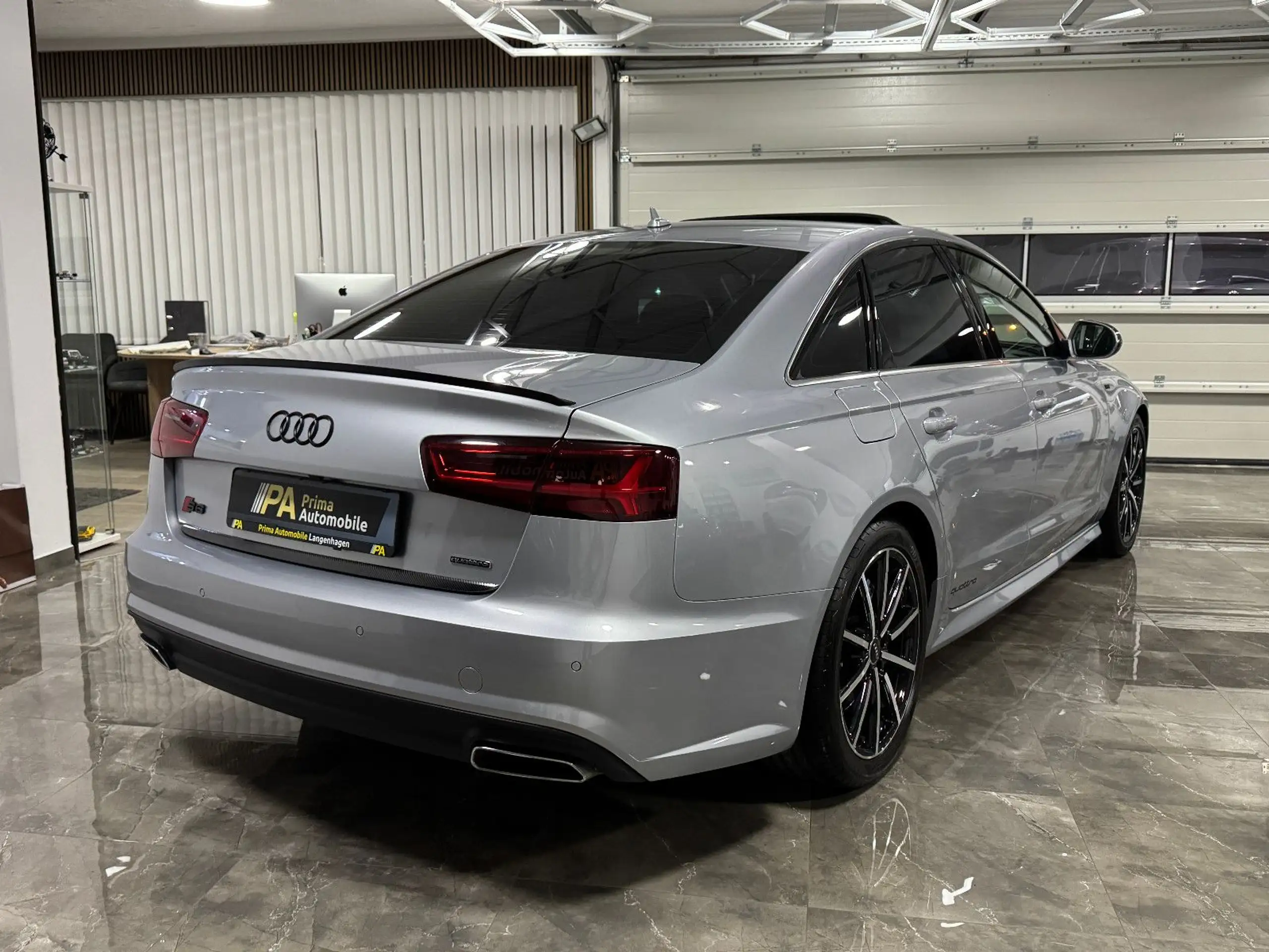 Audi - A6