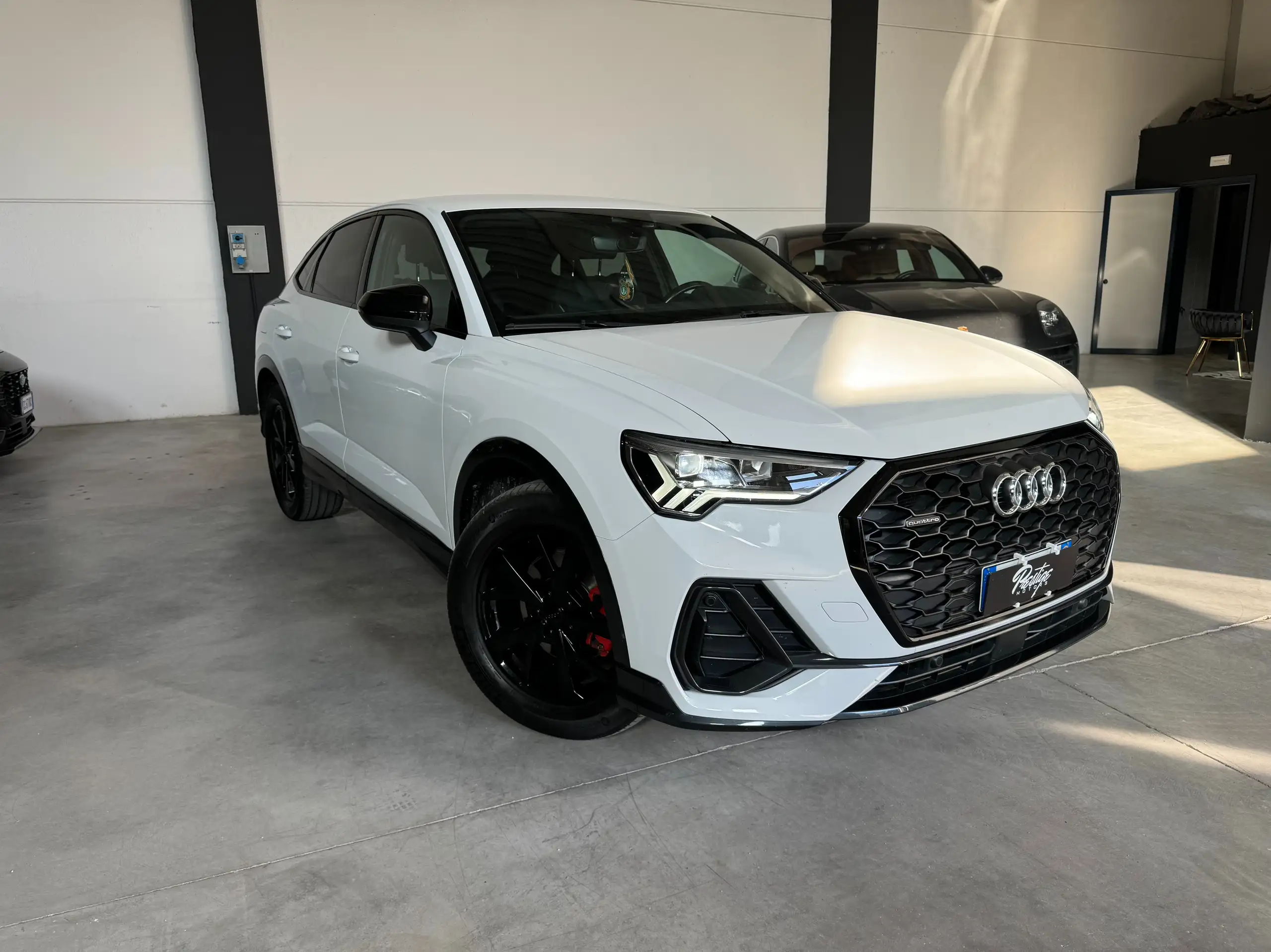 Audi - Q3