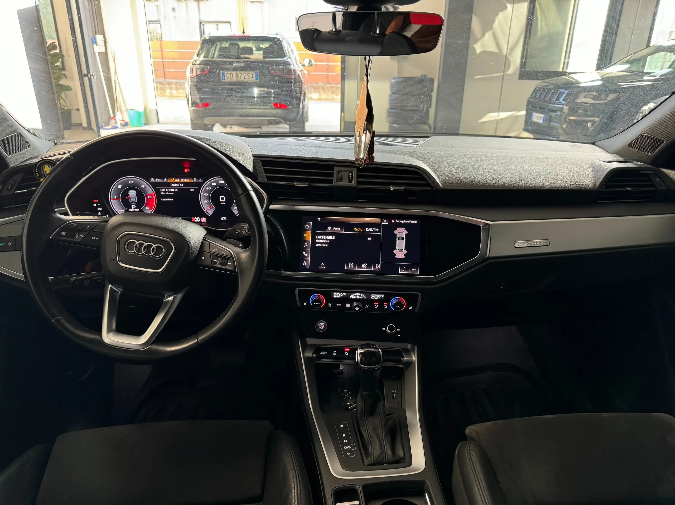 Audi - Q3