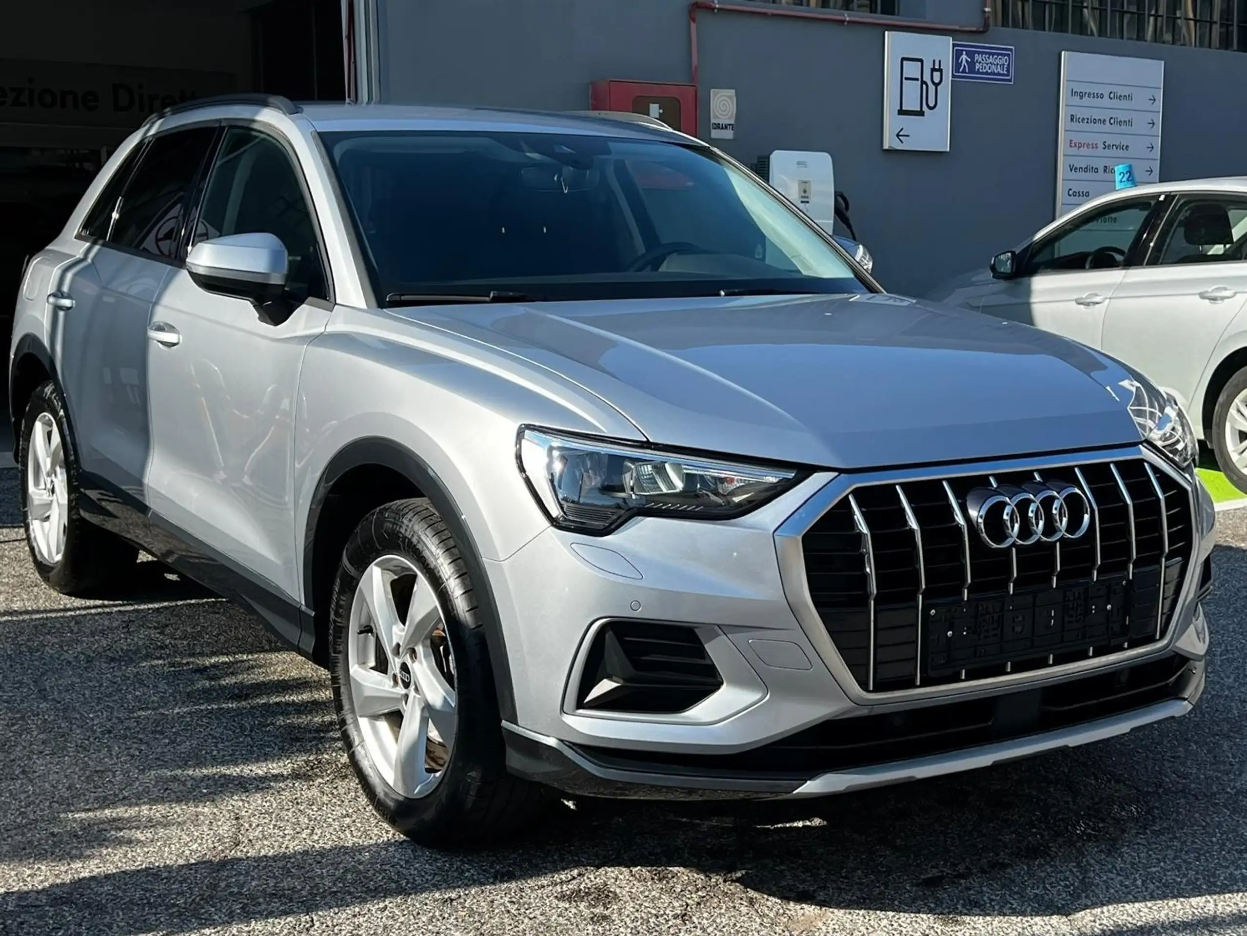 Audi - Q3