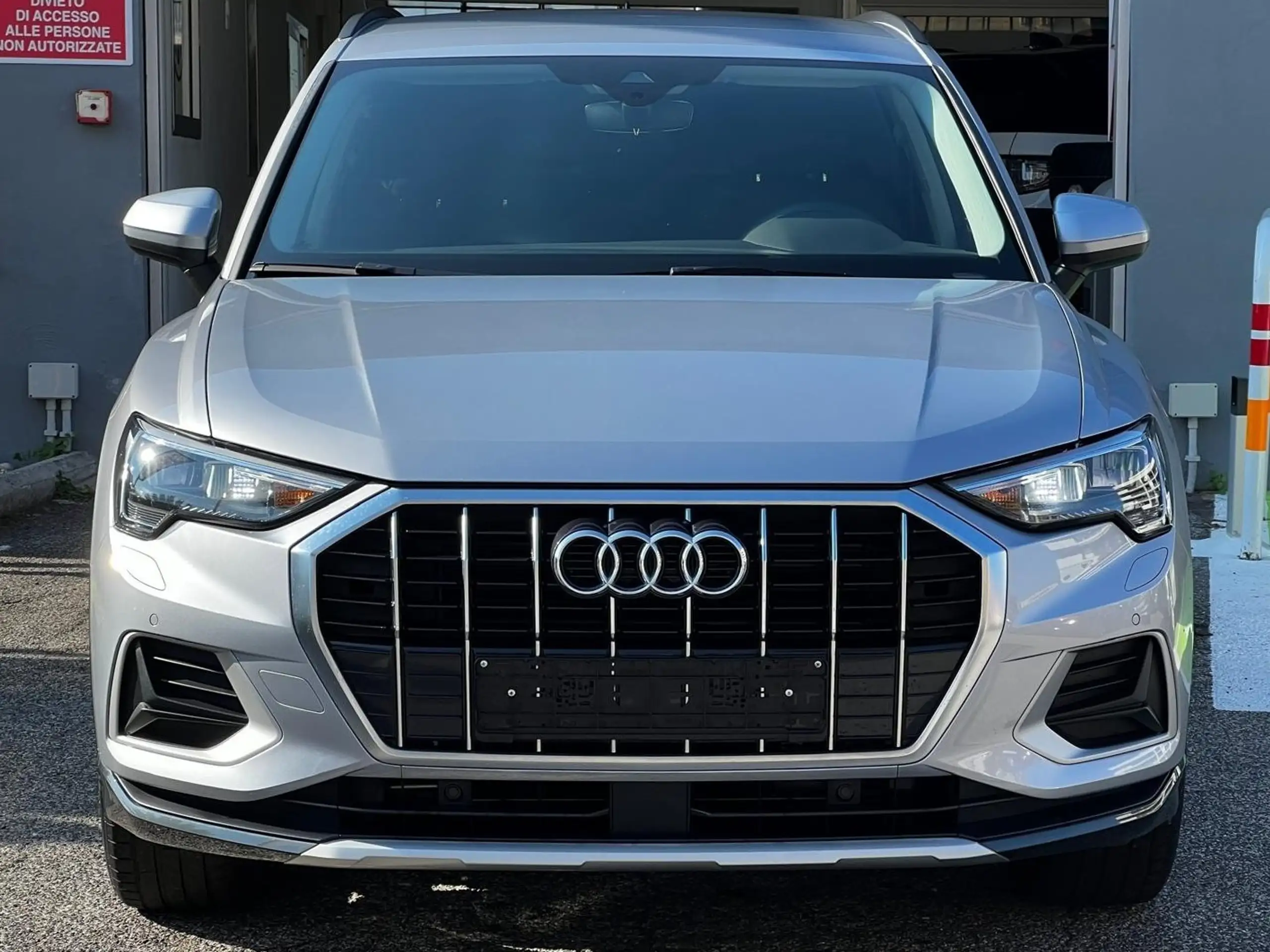 Audi - Q3