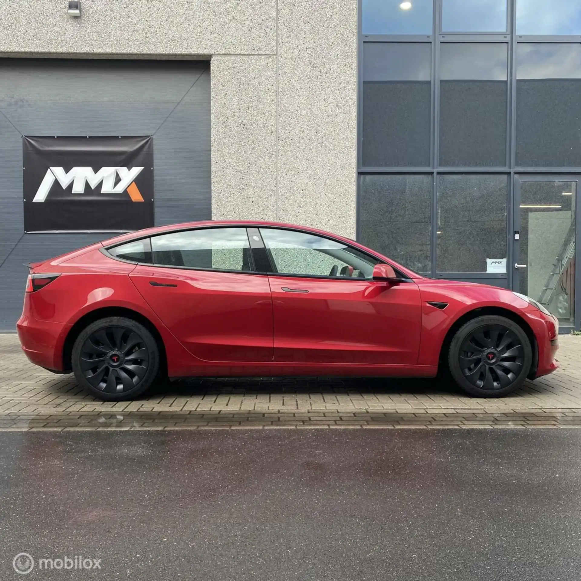 Tesla - Model 3