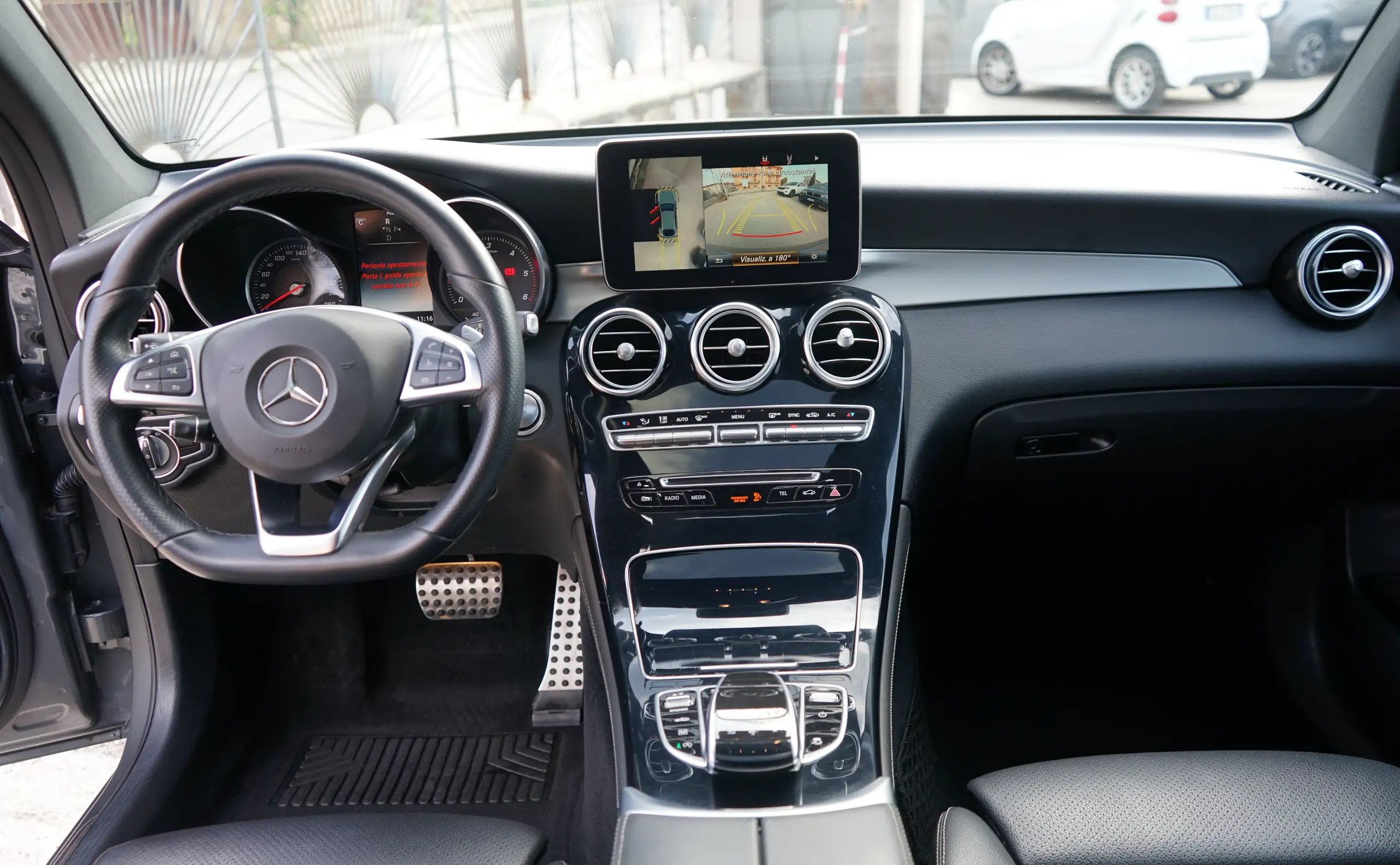 Mercedes-Benz - GLC 250