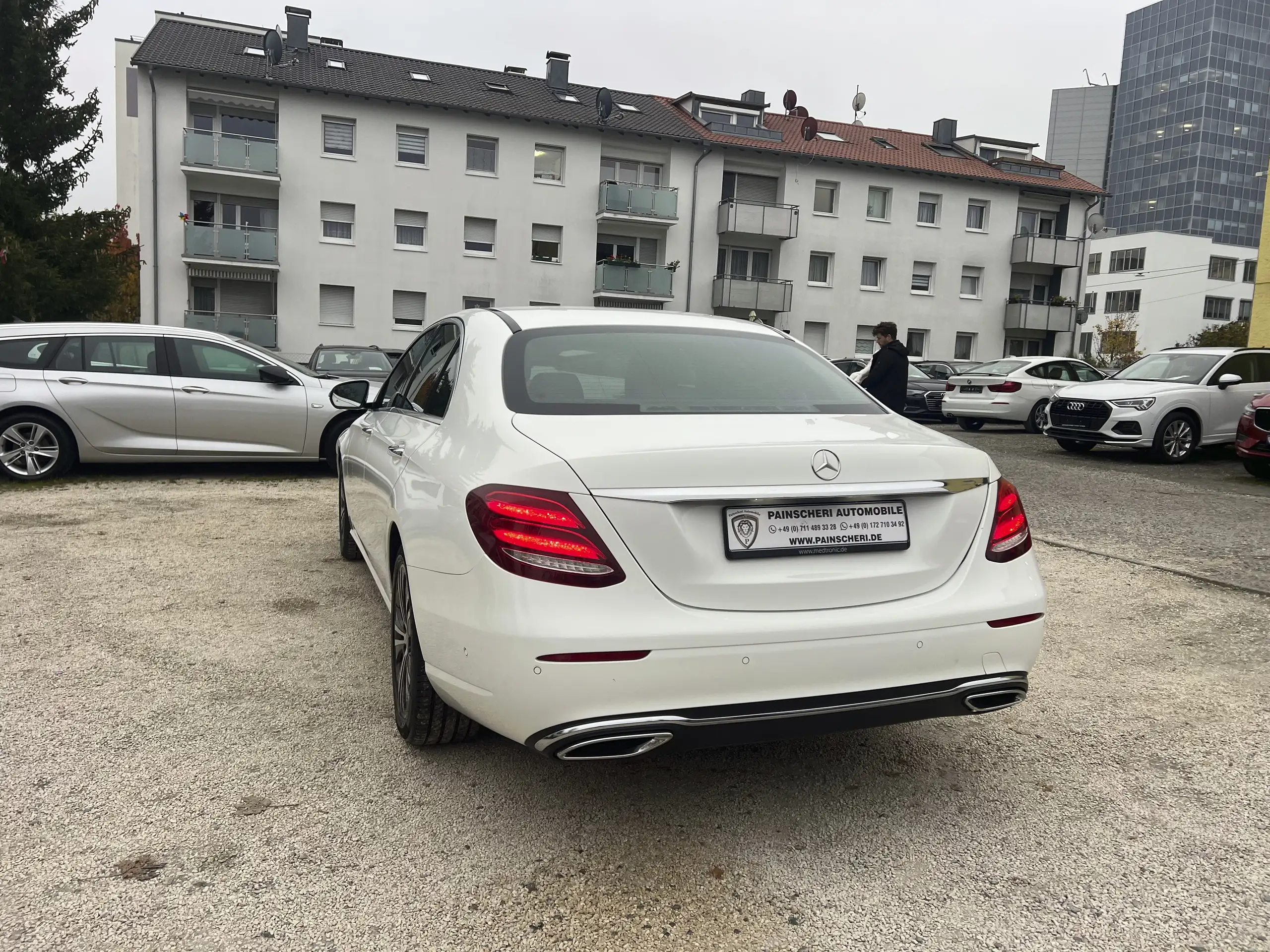 Mercedes-Benz - E 220