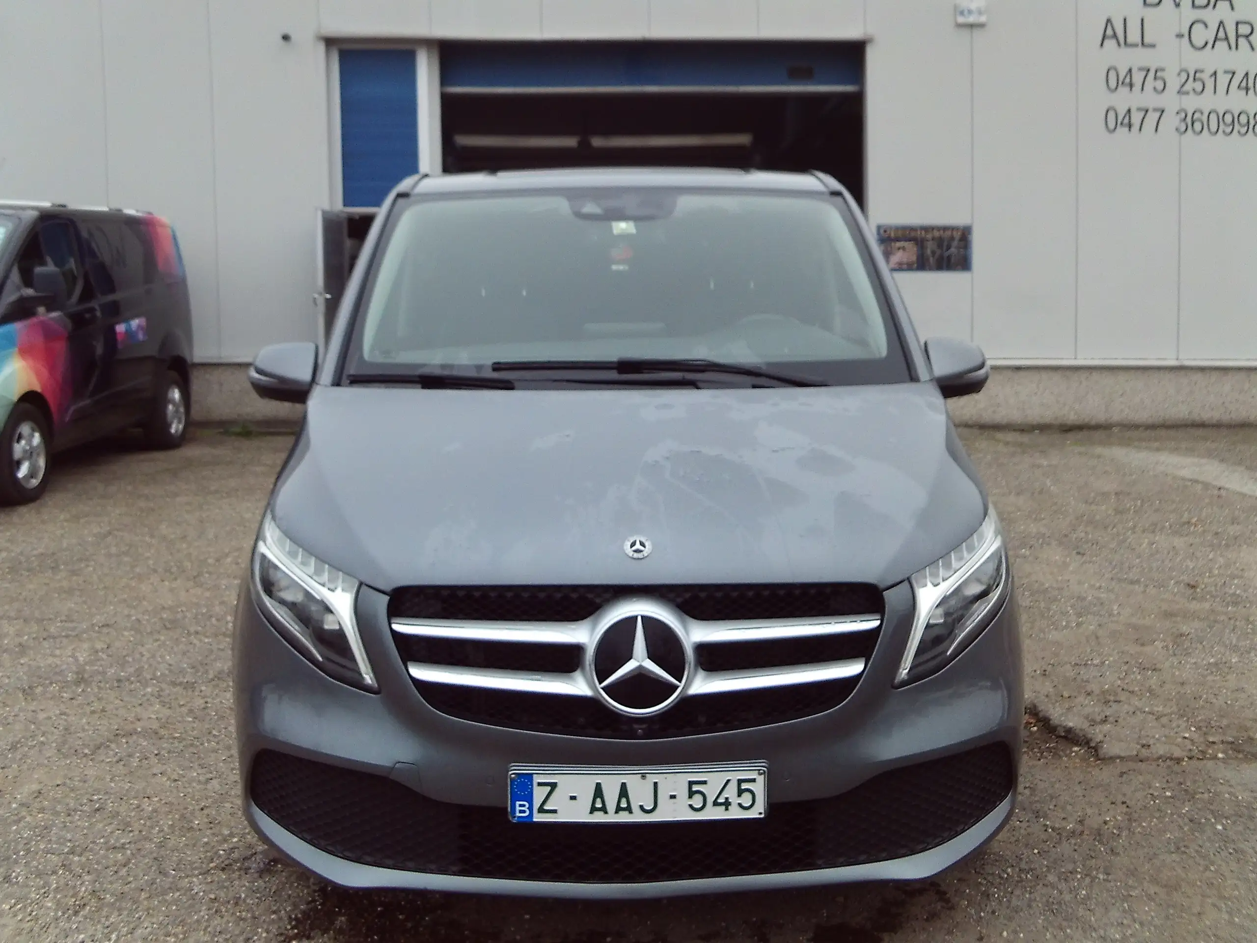 Mercedes-Benz - V 300