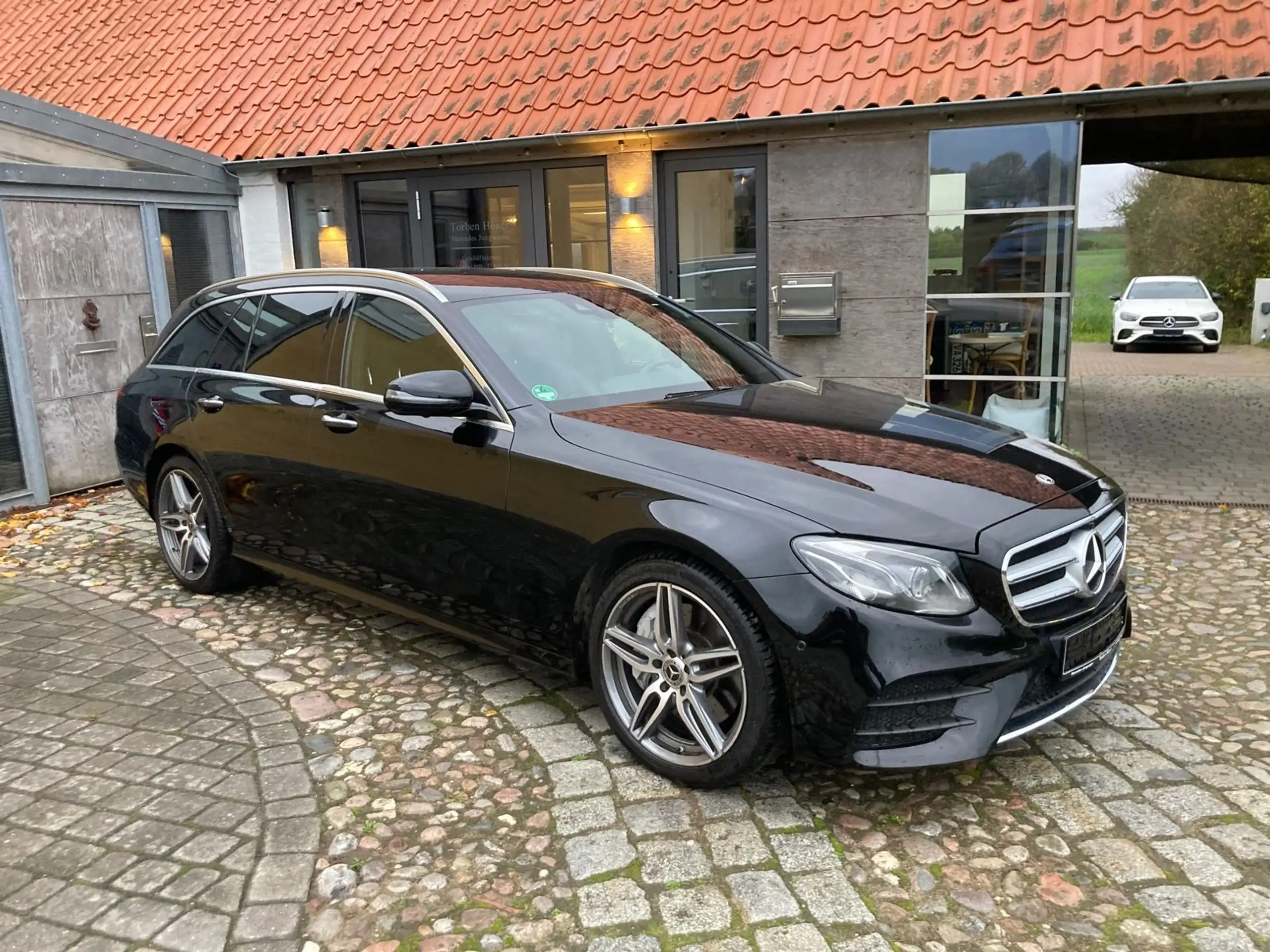 Mercedes-Benz - E 400