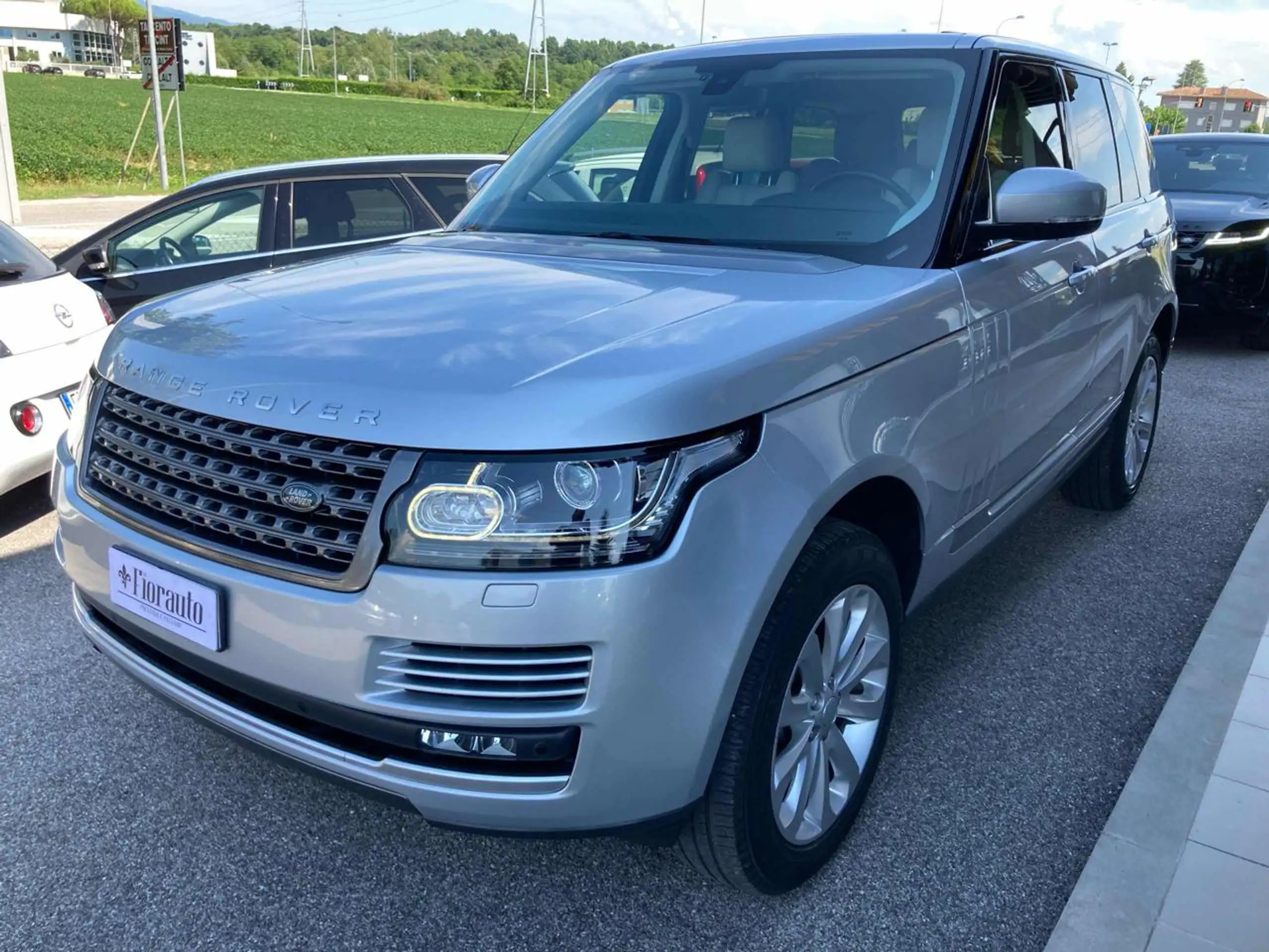 Land Rover - Range Rover