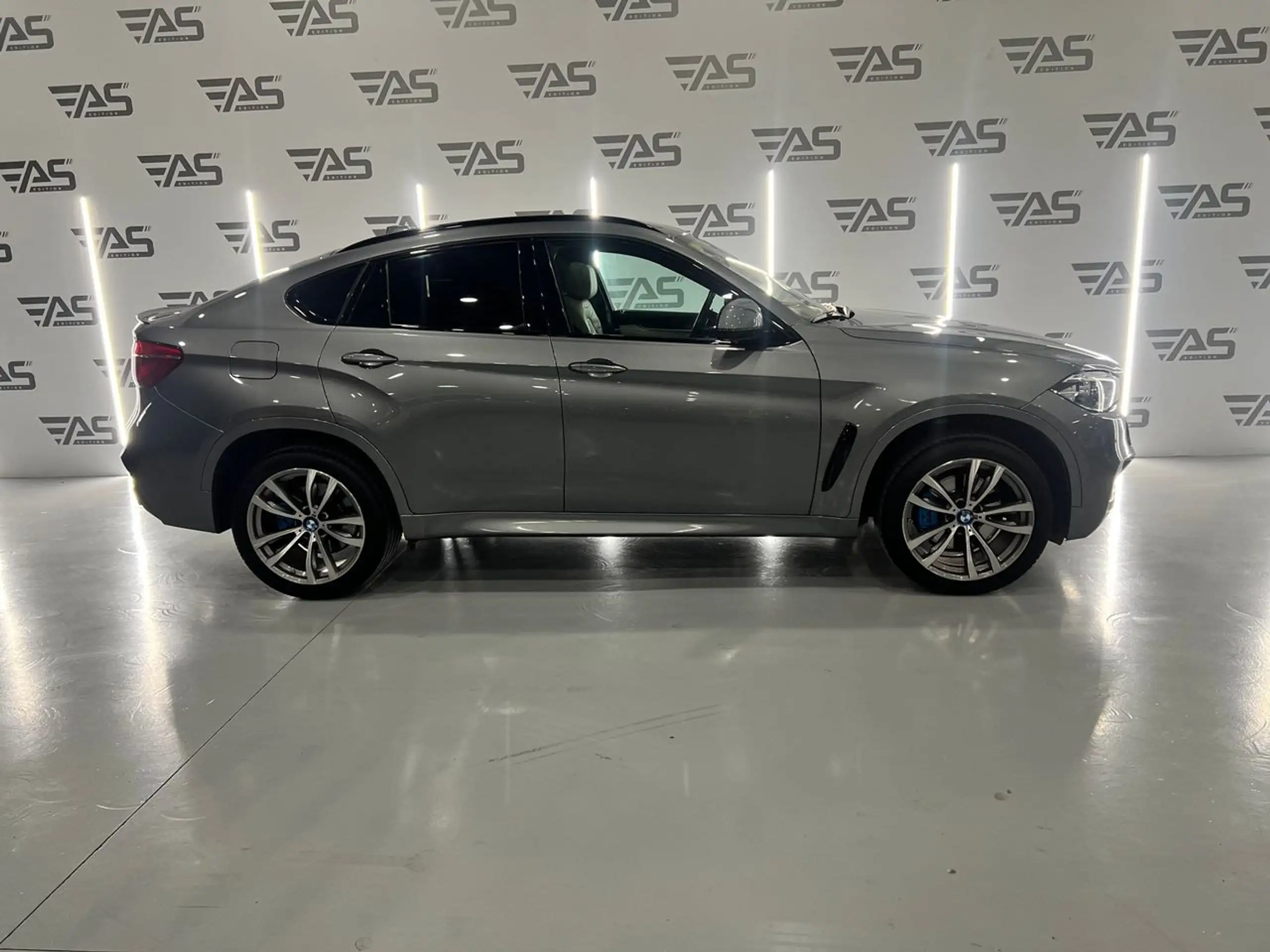 BMW - X6