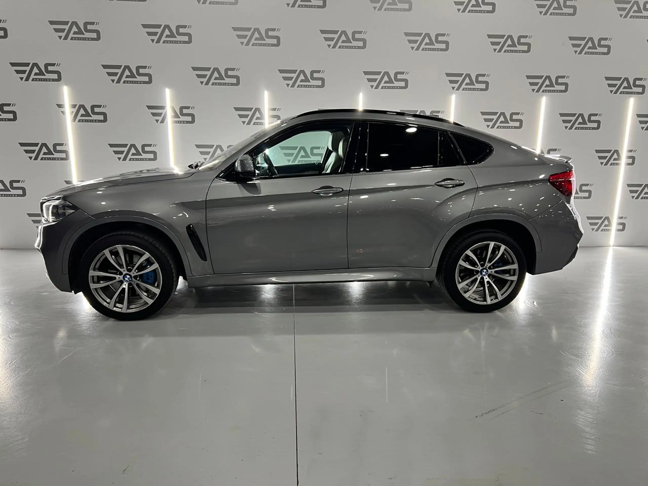 BMW - X6