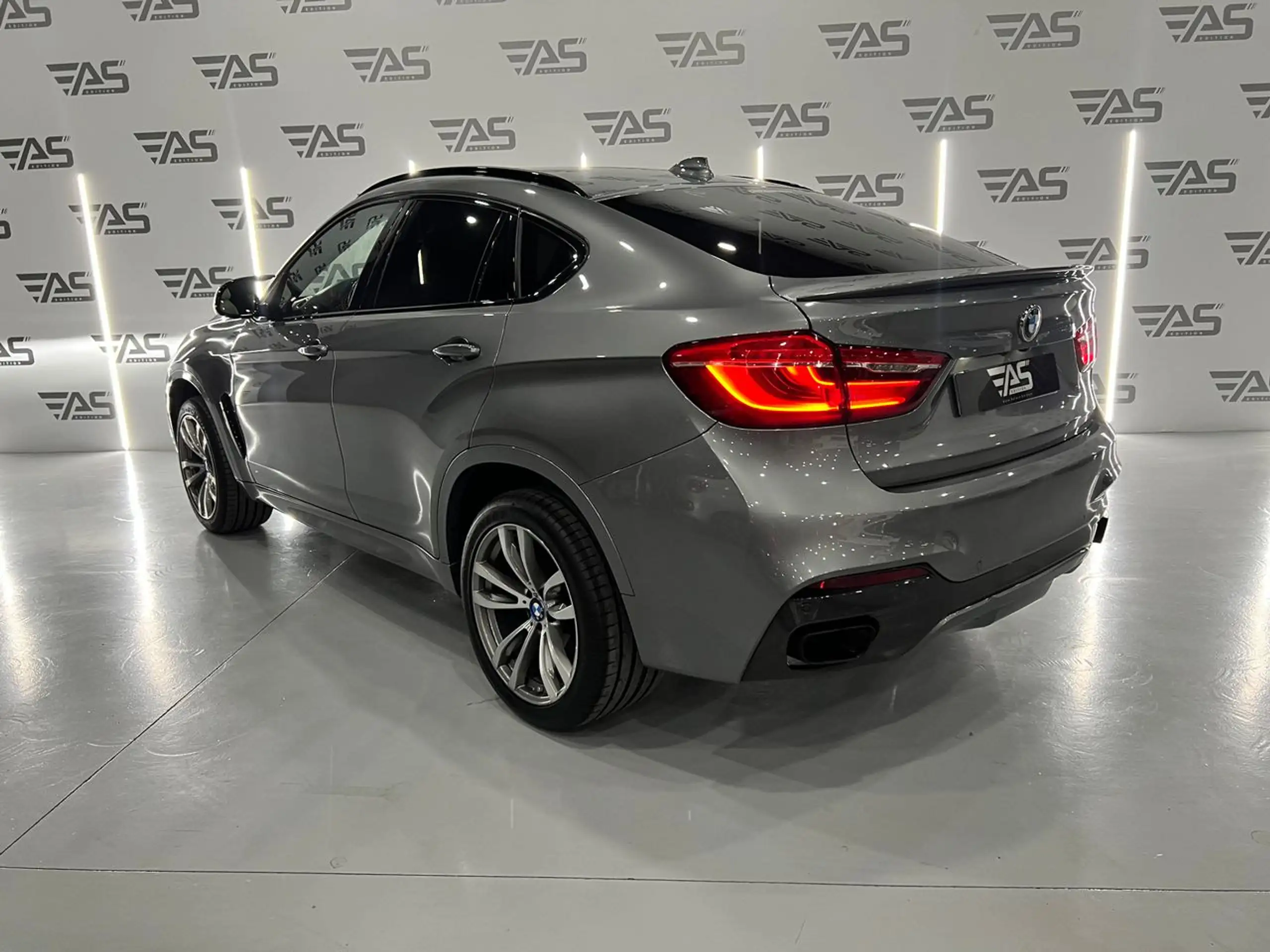 BMW - X6