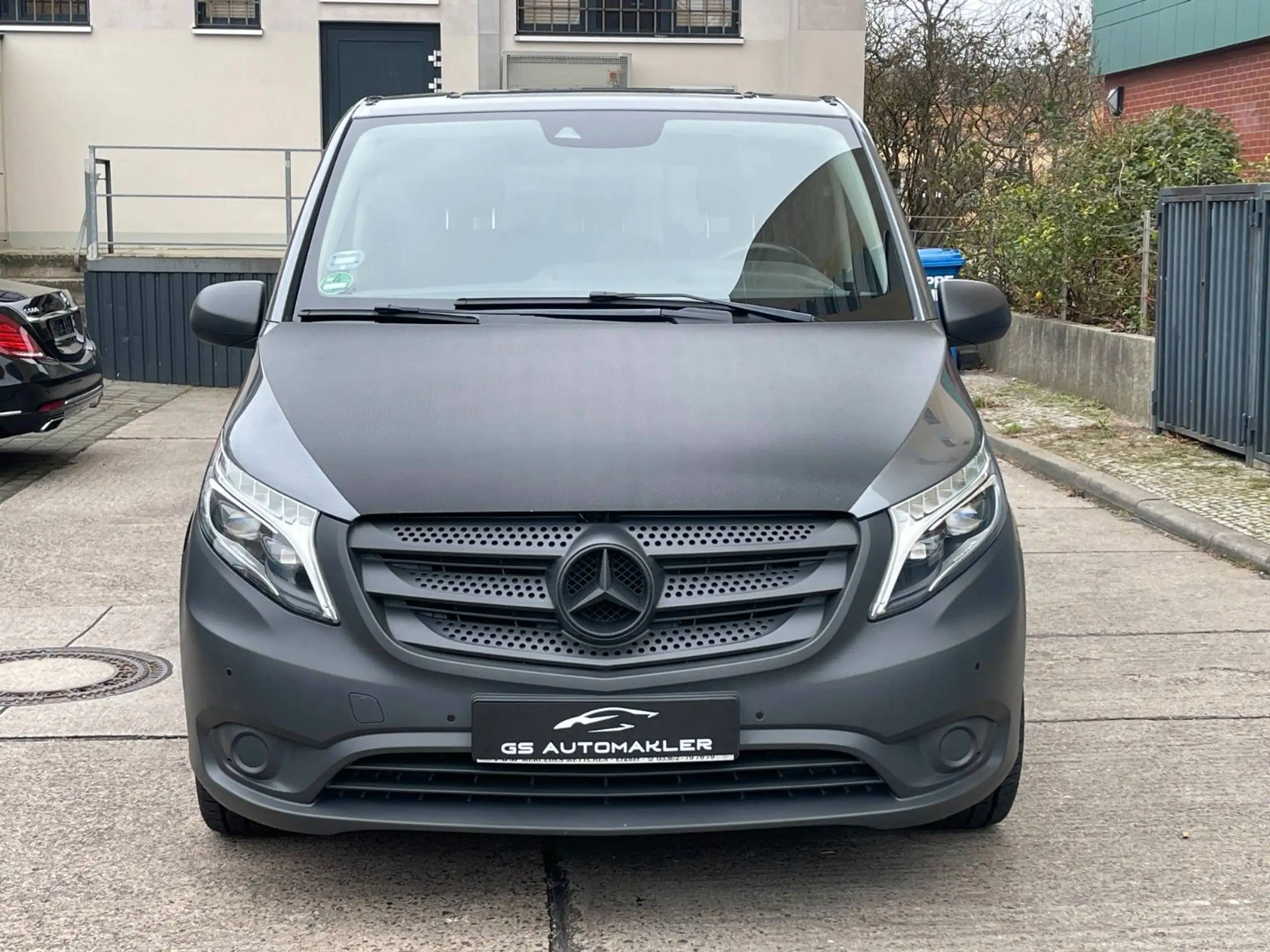 Mercedes-Benz - Vito