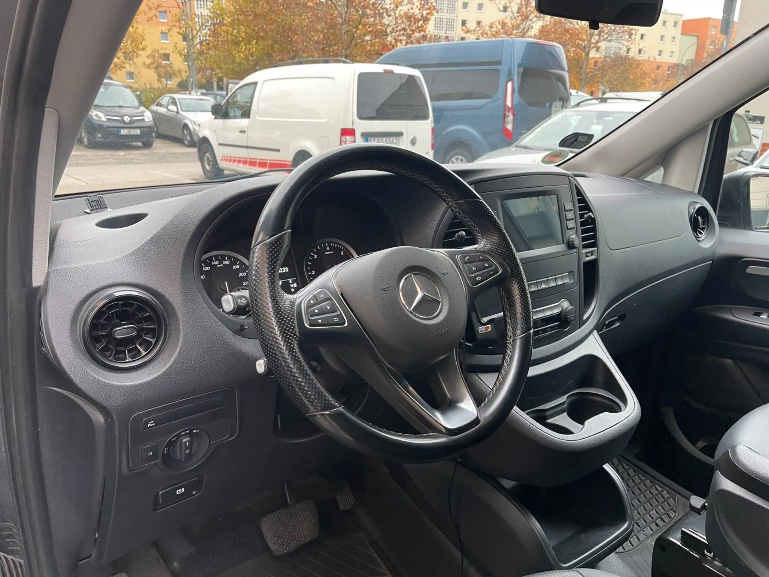 Mercedes-Benz - Vito