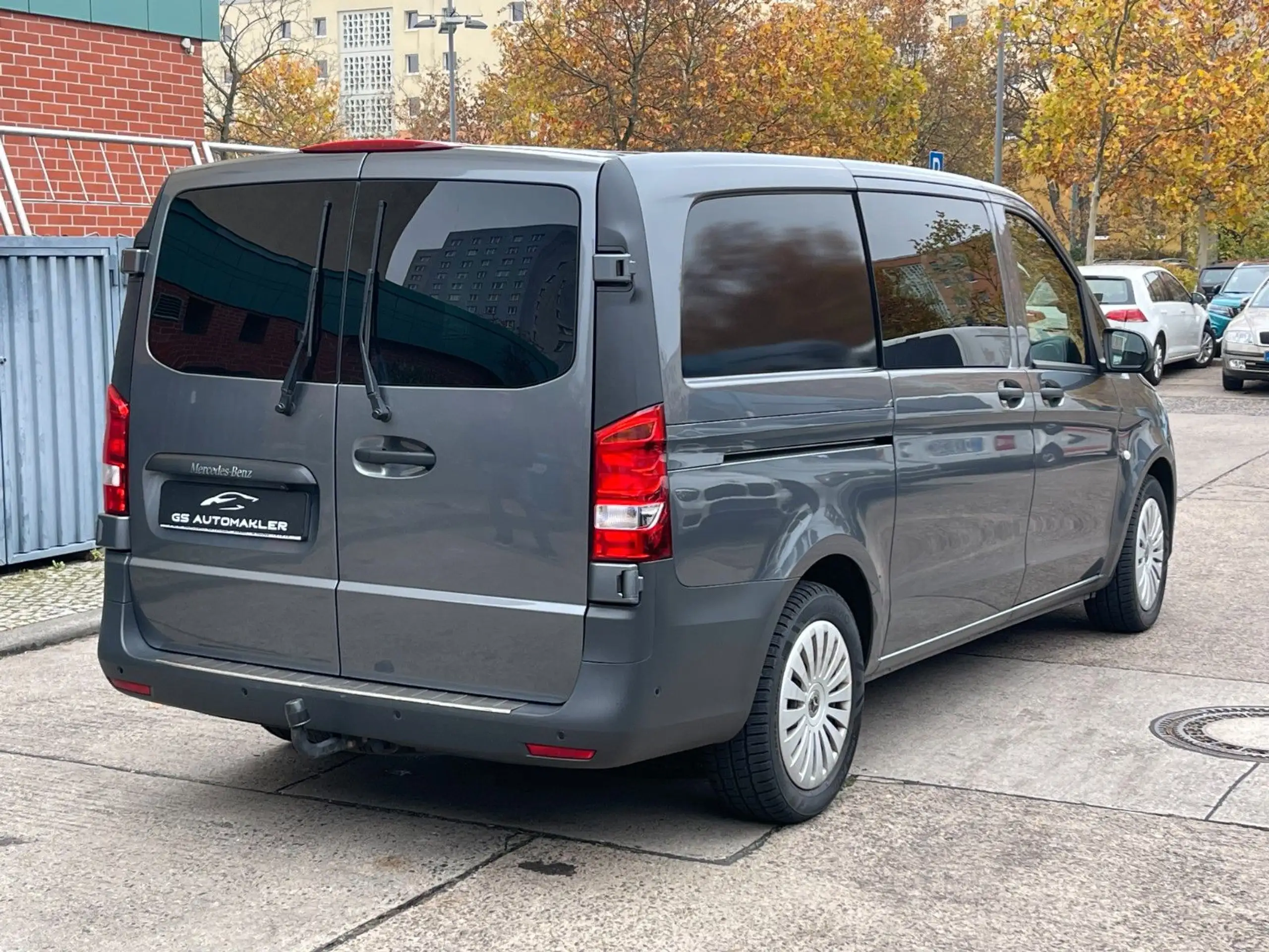 Mercedes-Benz - Vito