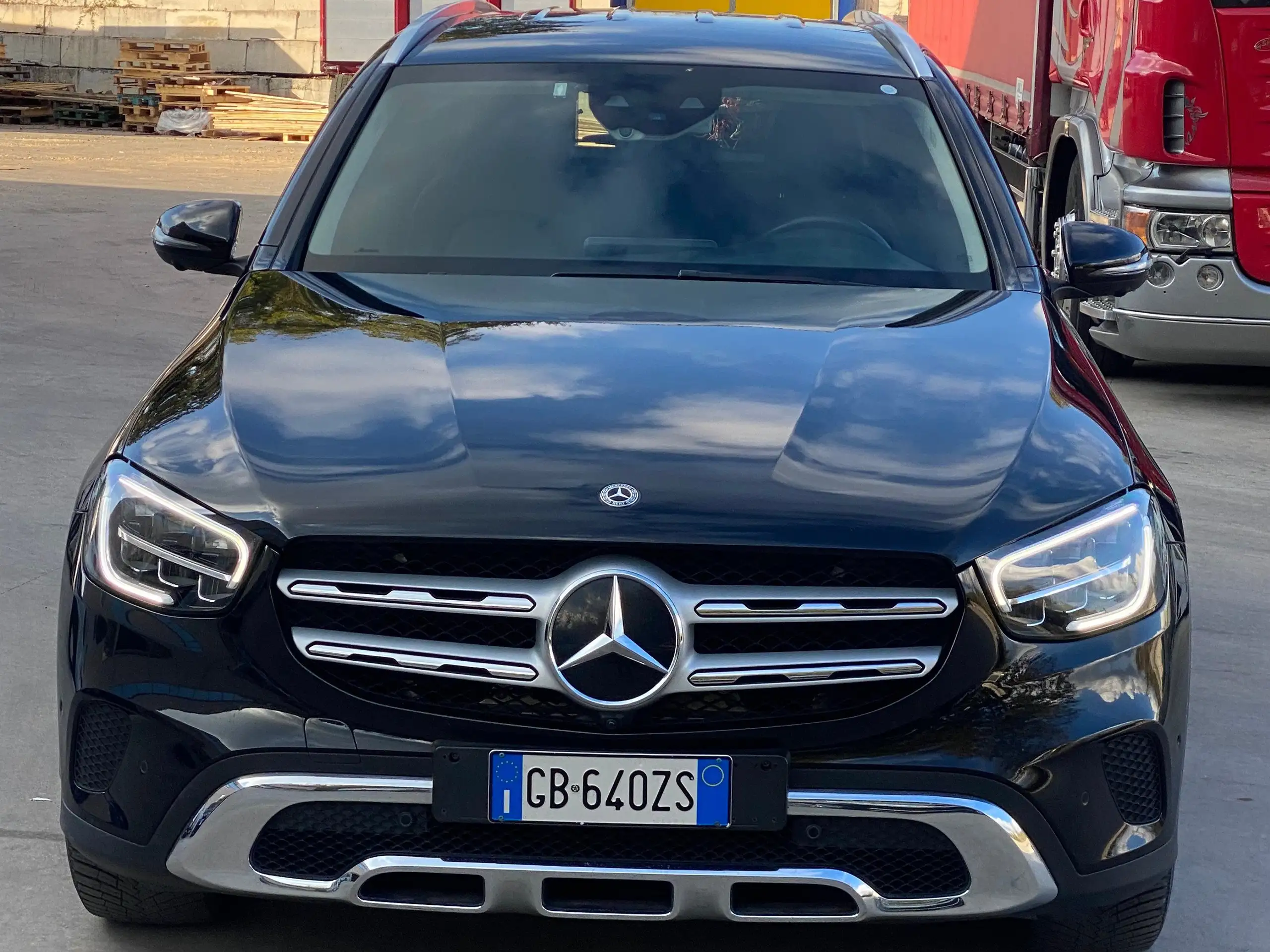 Mercedes-Benz - GLC 200