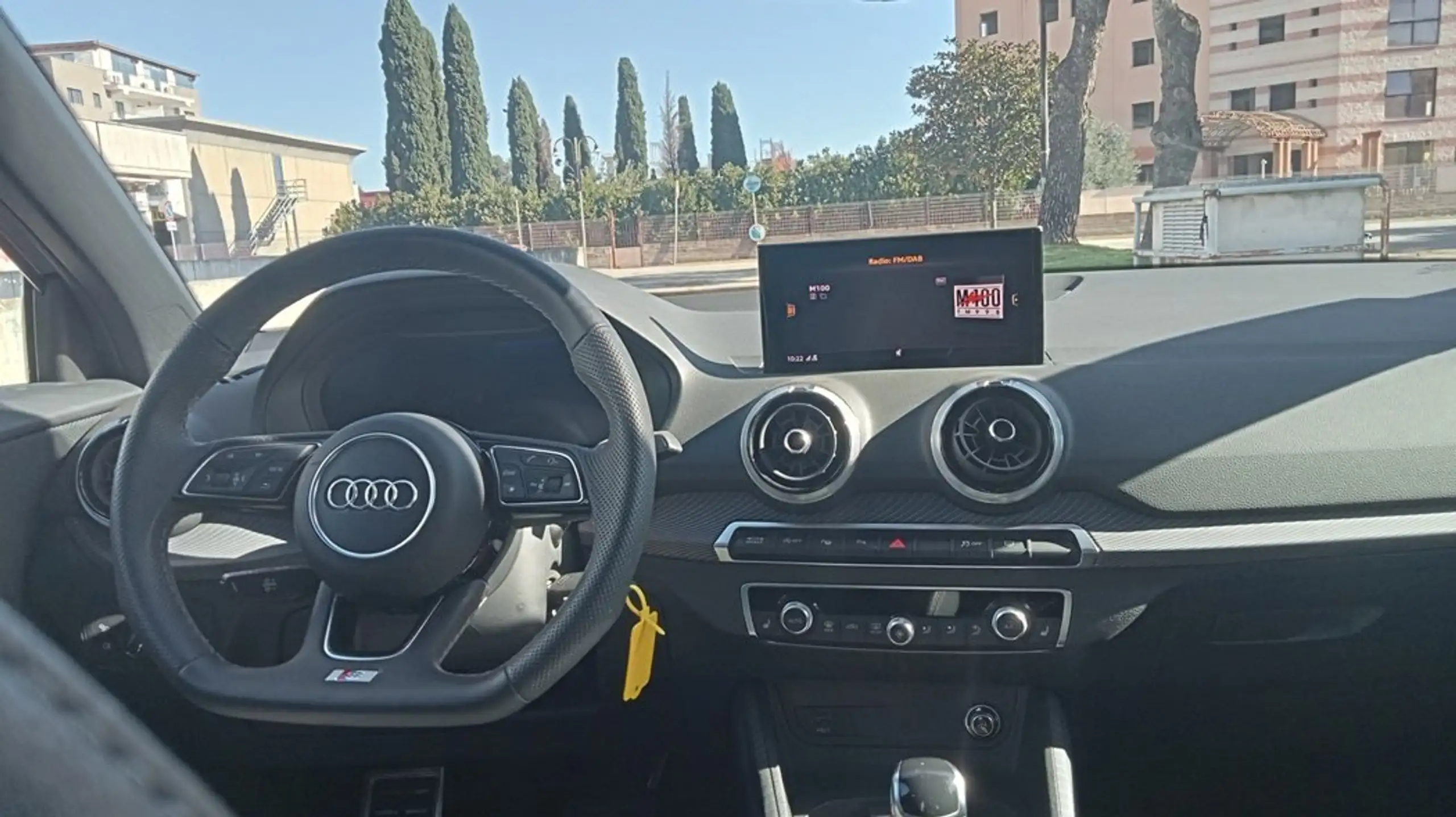 Audi - Q2