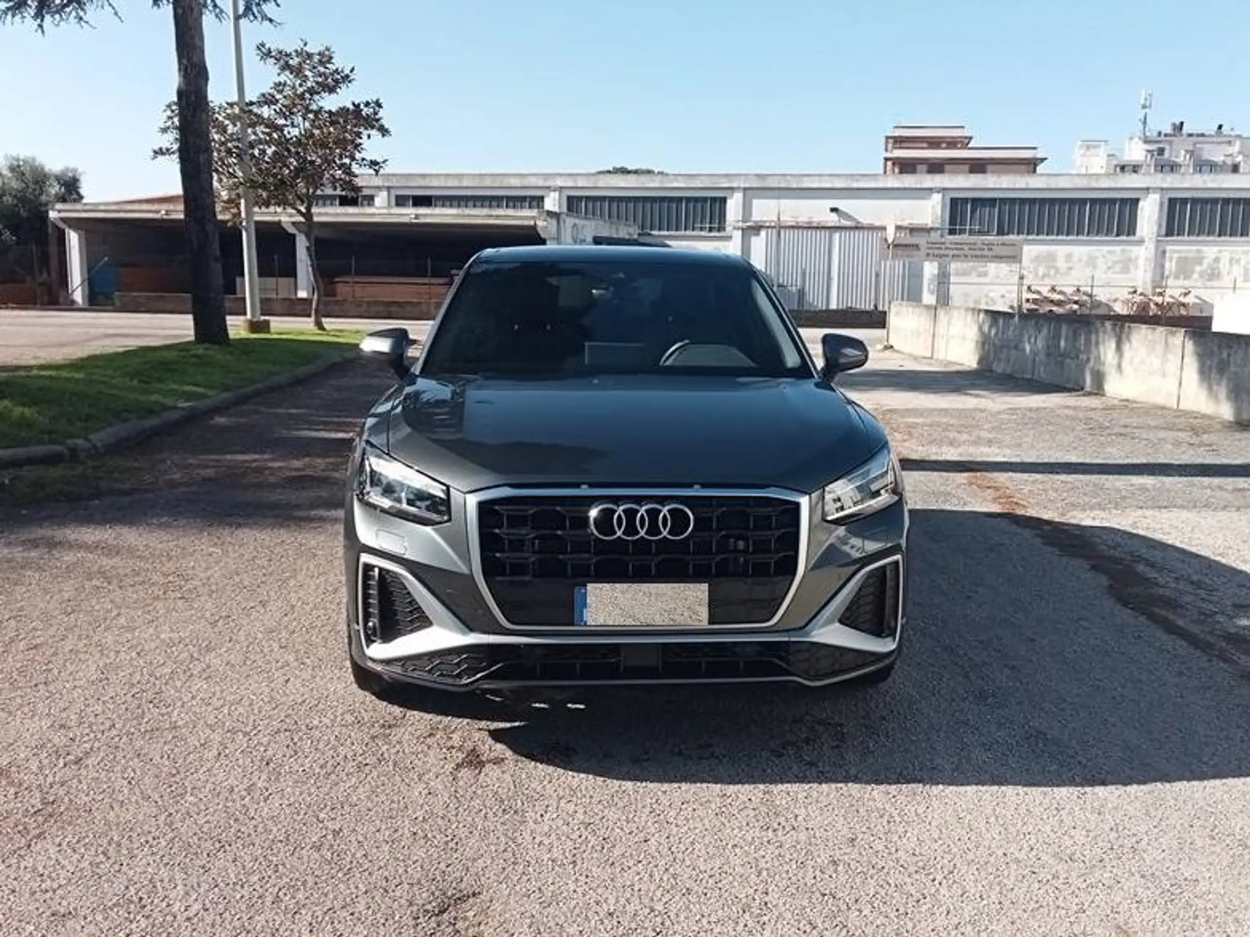 Audi - Q2