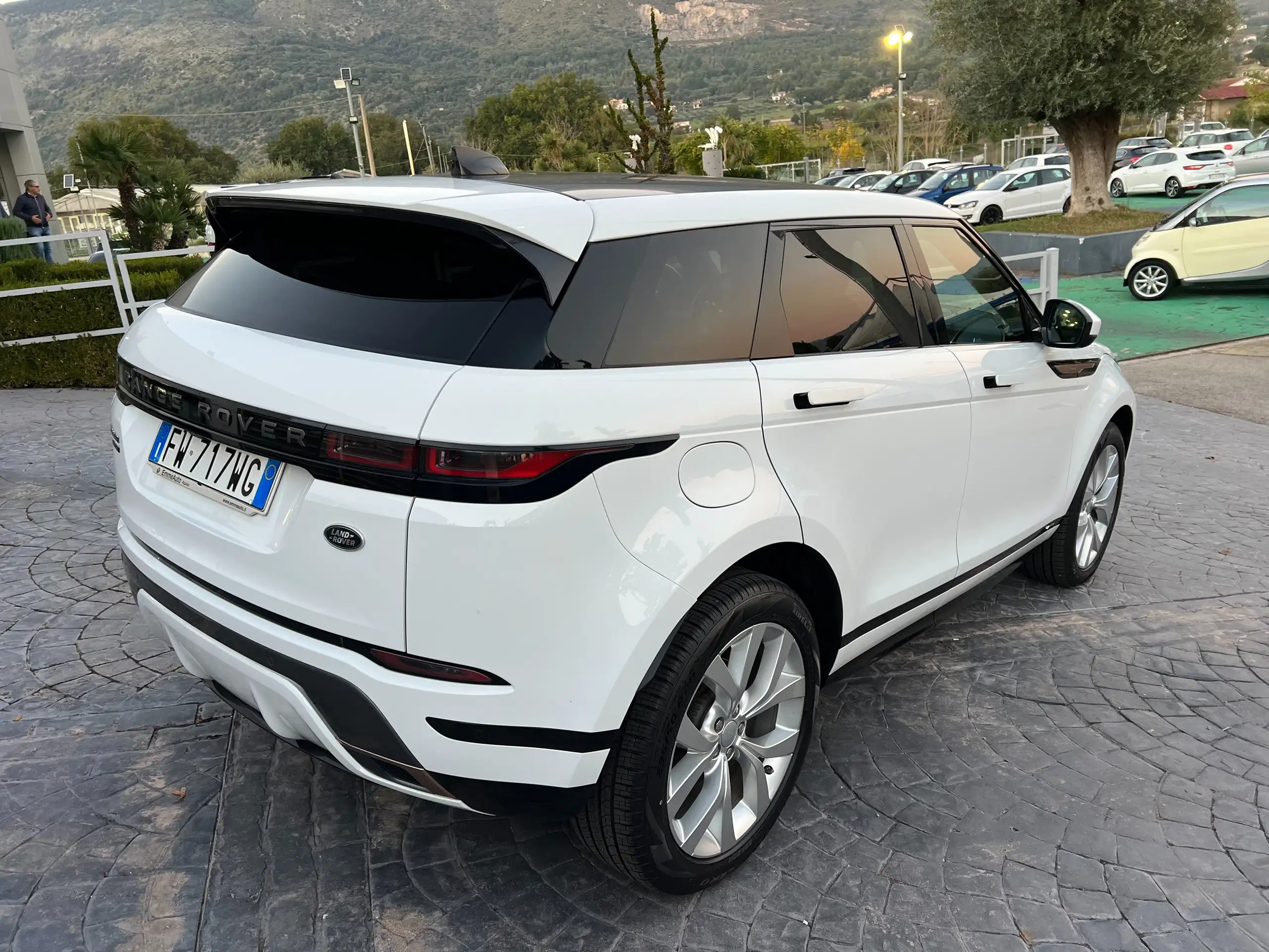 Land Rover - Range Rover Evoque