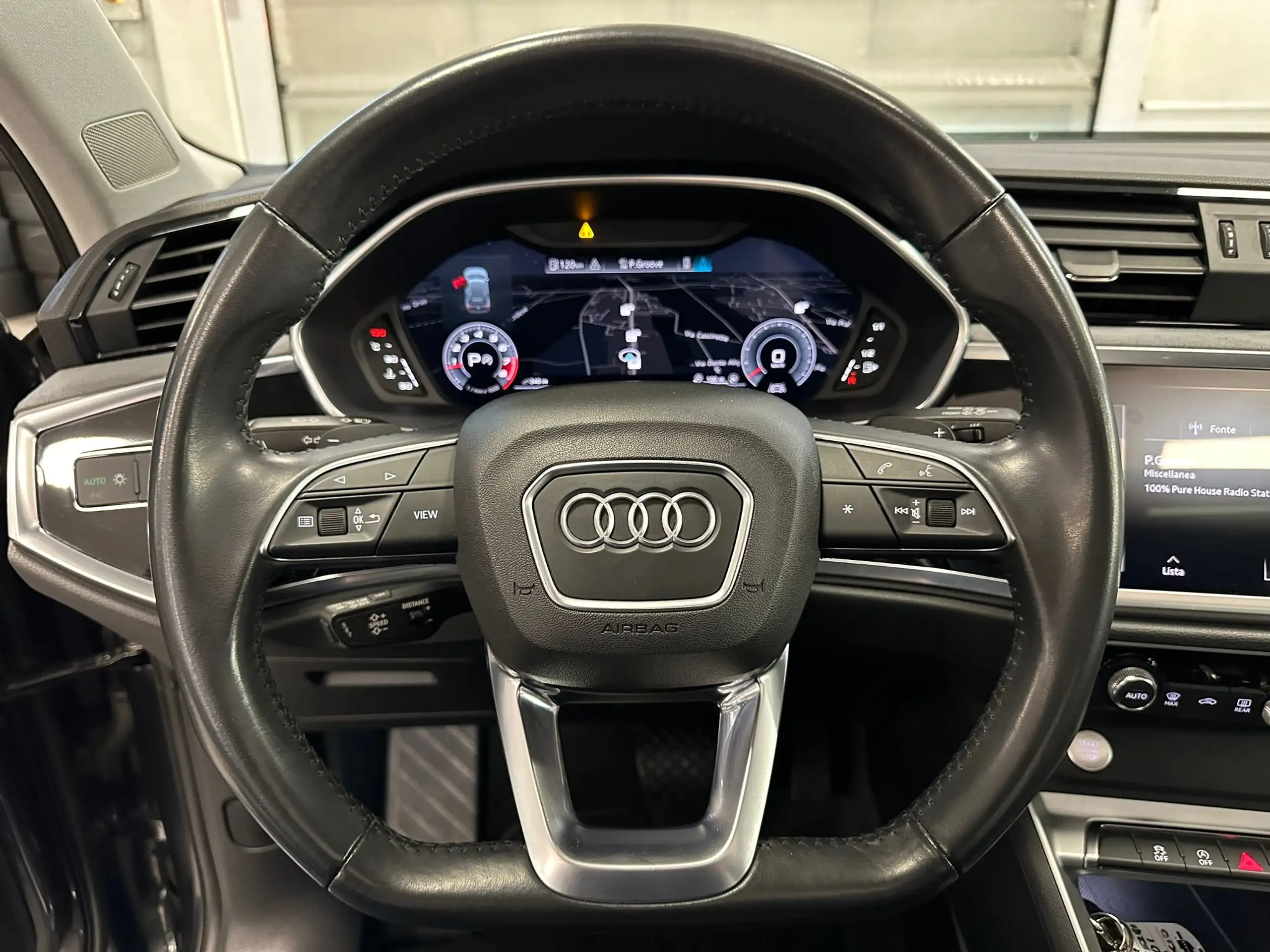 Audi - Q3